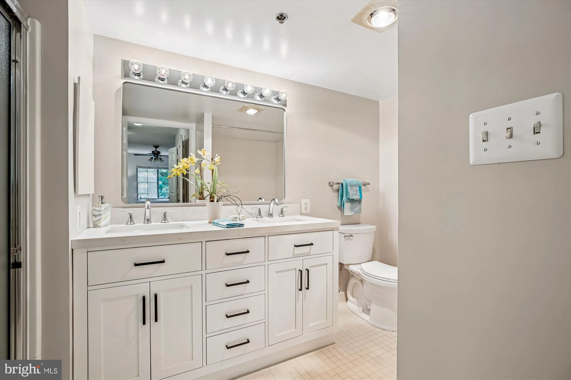 Property Slideshow image 9 of 39 | 14809 pennfield cir 315, Silver Spring, MD, 20906