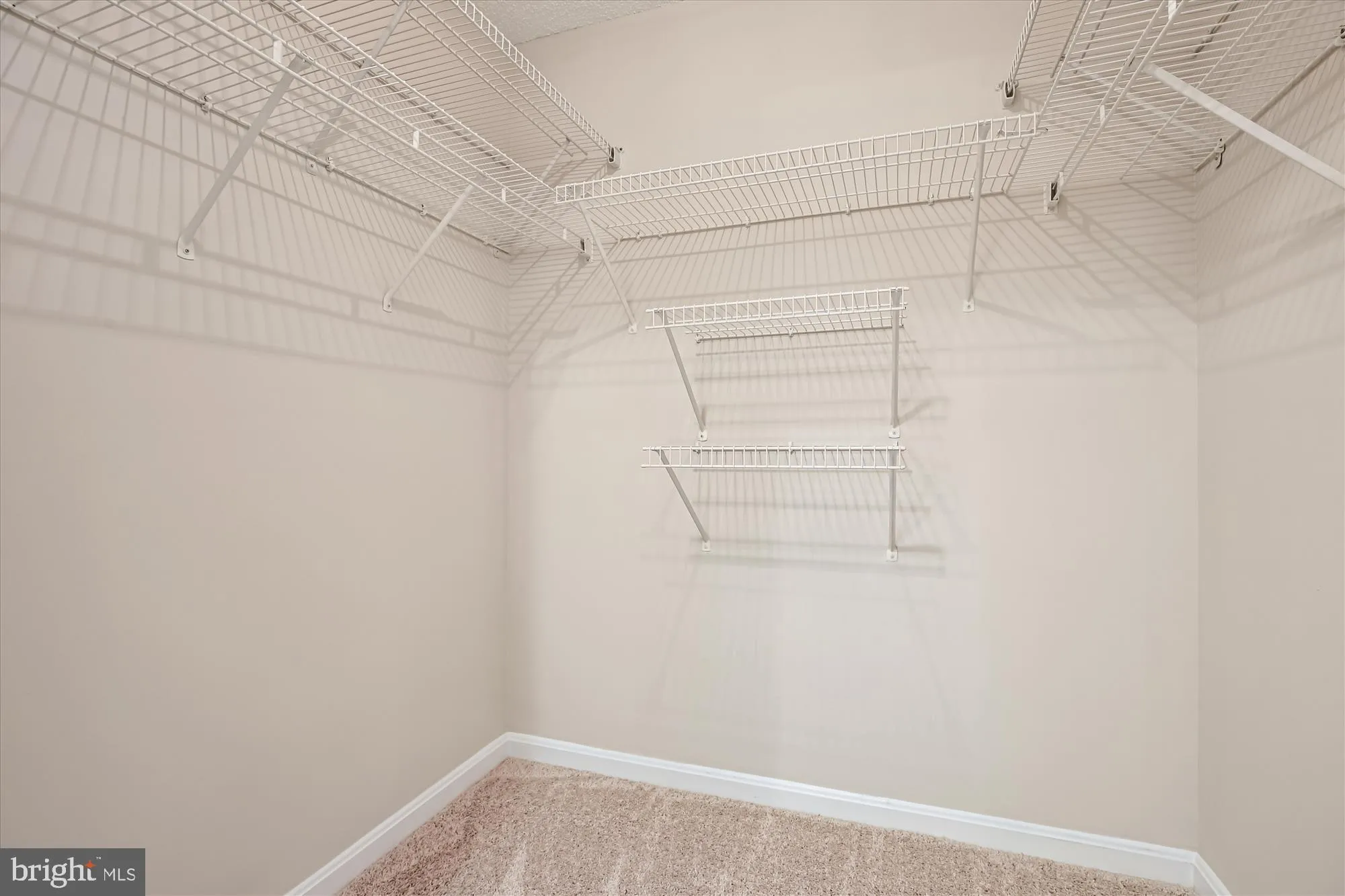 Property Slideshow image 16 of 39 | 14809 pennfield cir 315, Silver Spring, MD, 20906