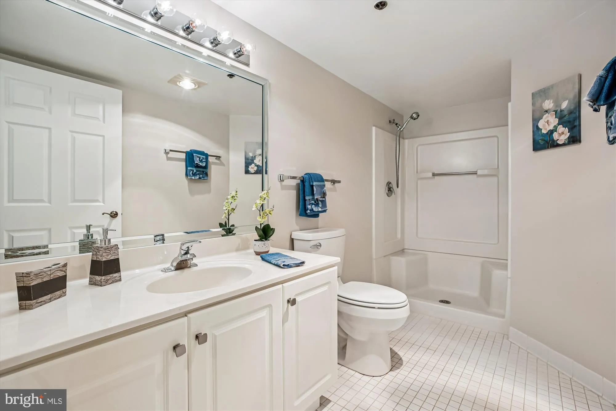 Property Slideshow image 12 of 39 | 14809 pennfield cir 315, Silver Spring, MD, 20906