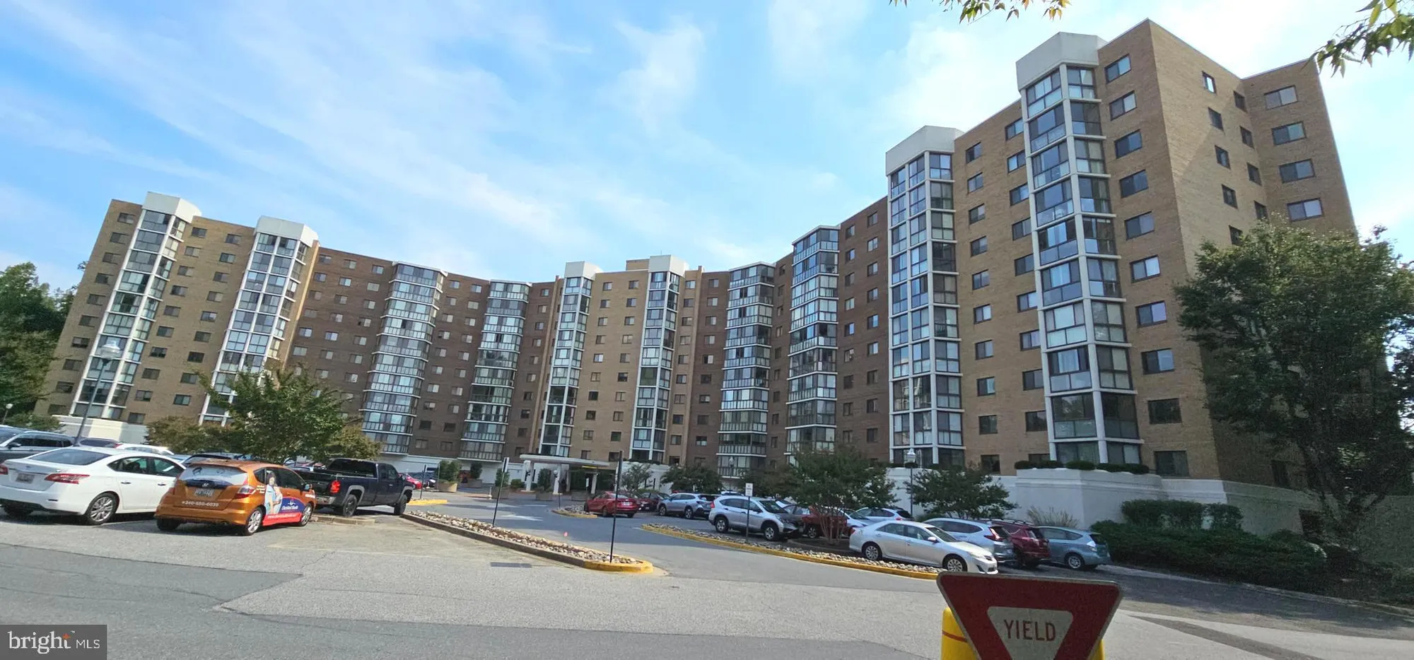 Property Slideshow image 1 of 21 | 15100 interlachen dr # 4-908, Silver Spring, MD, 20906
