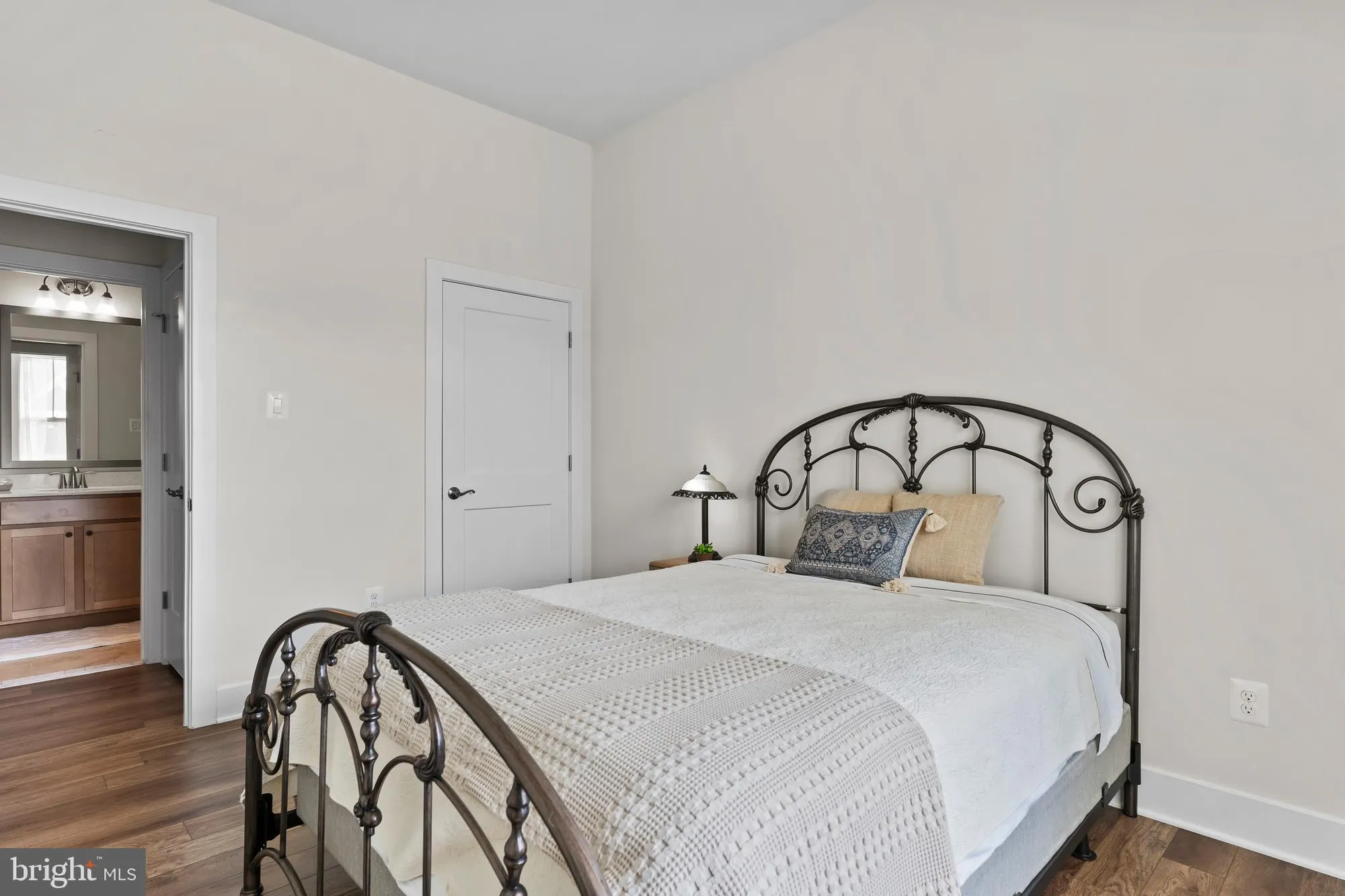 Property Slideshow image 21 of 34 | 33 rolling hills way, Gettysburg, PA, 17325