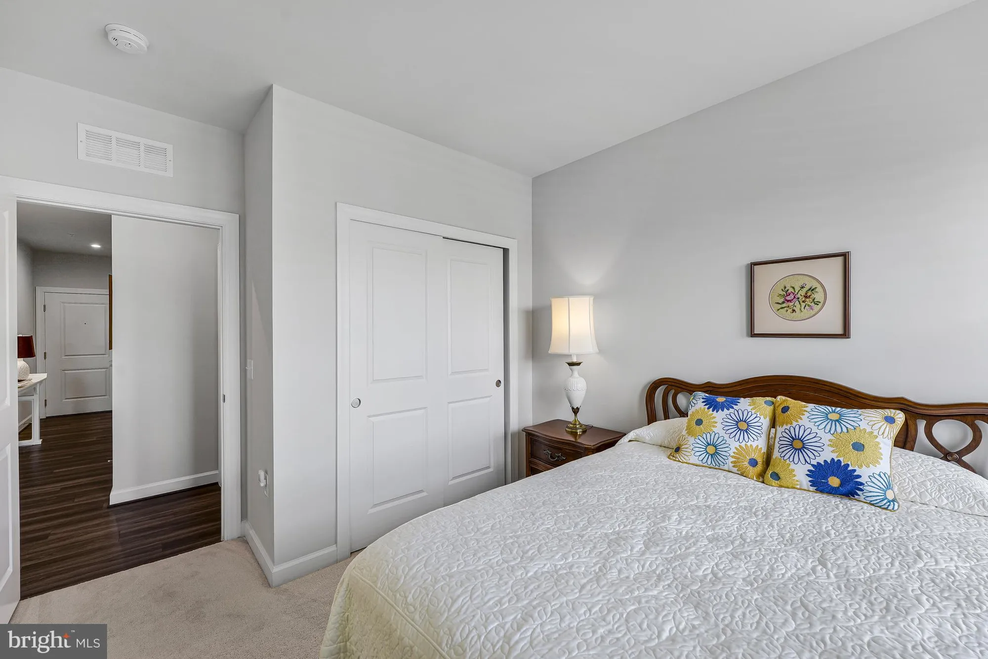 Property Slideshow image 15 of 27 | 21914 hawksbill high cir unit 304, Sterling, VA, 20164