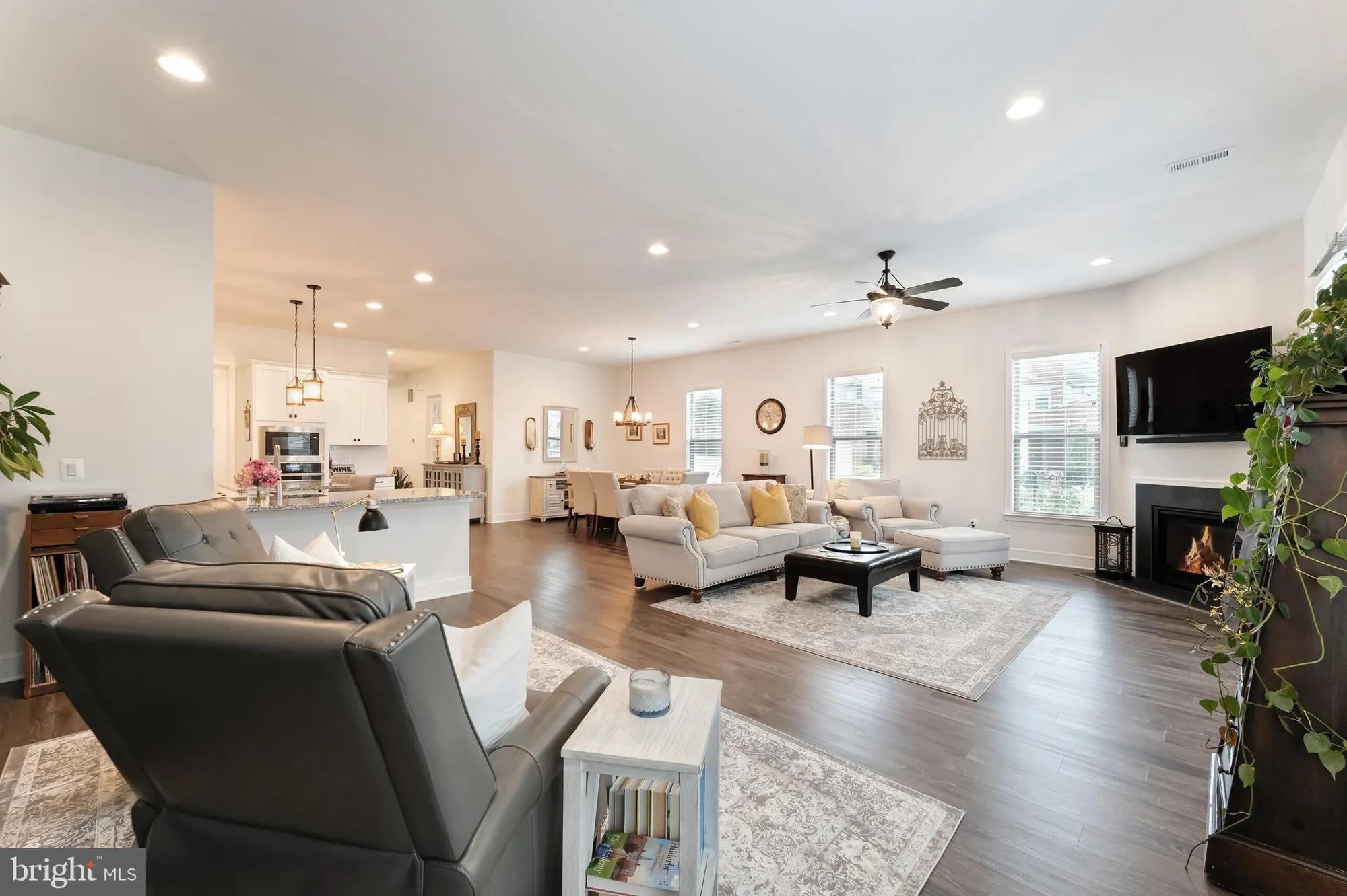 Property Slideshow image 8 of 51 | 42788 macbeth ter, Ashburn, VA, 20148