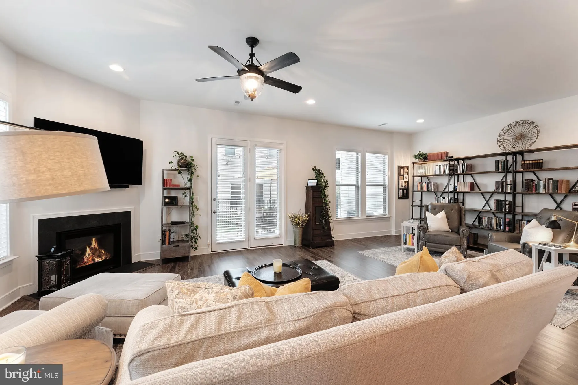 Property Slideshow image 11 of 51 | 42788 macbeth ter, Ashburn, VA, 20148