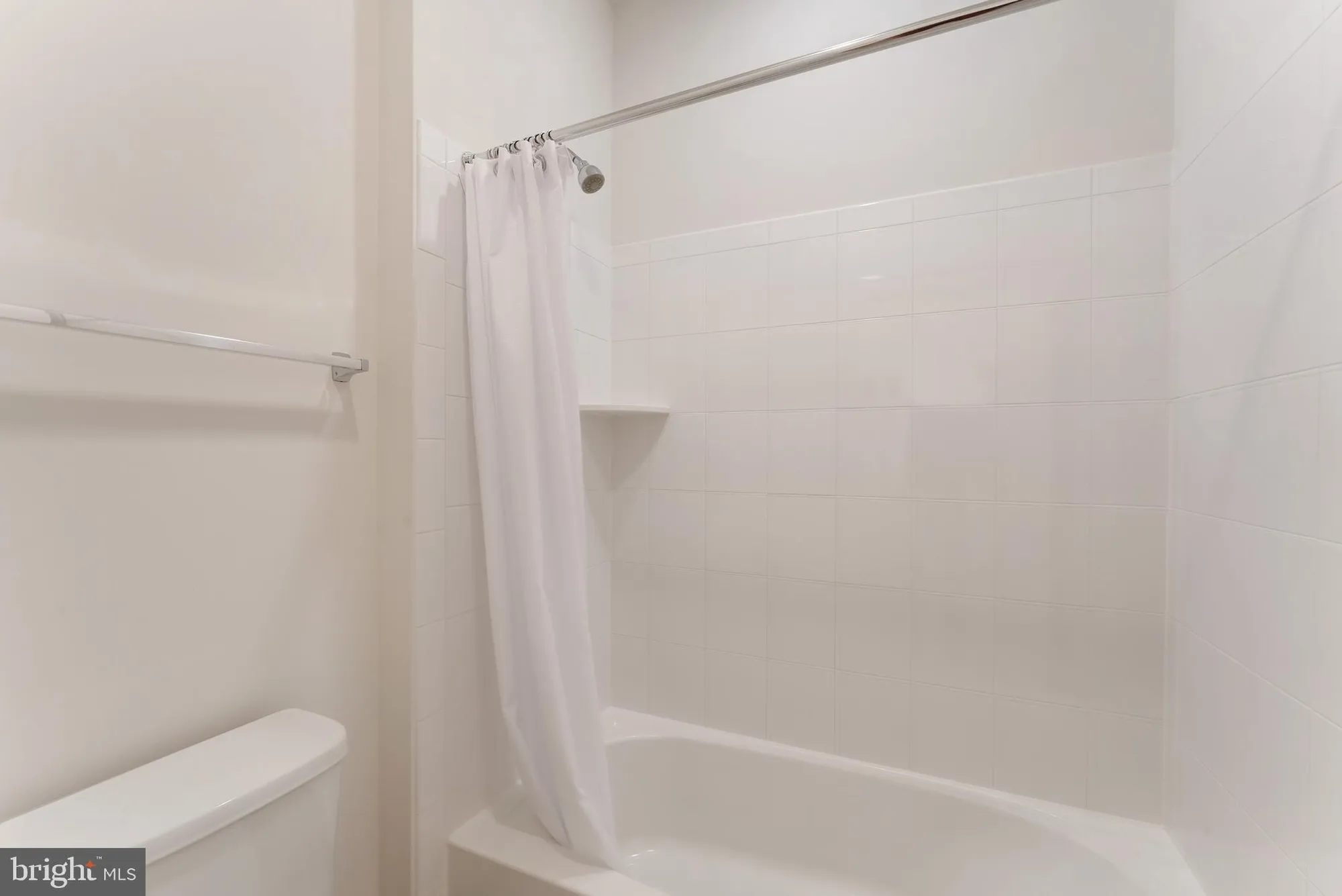 Property Slideshow image 36 of 51 | 42788 macbeth ter, Ashburn, VA, 20148