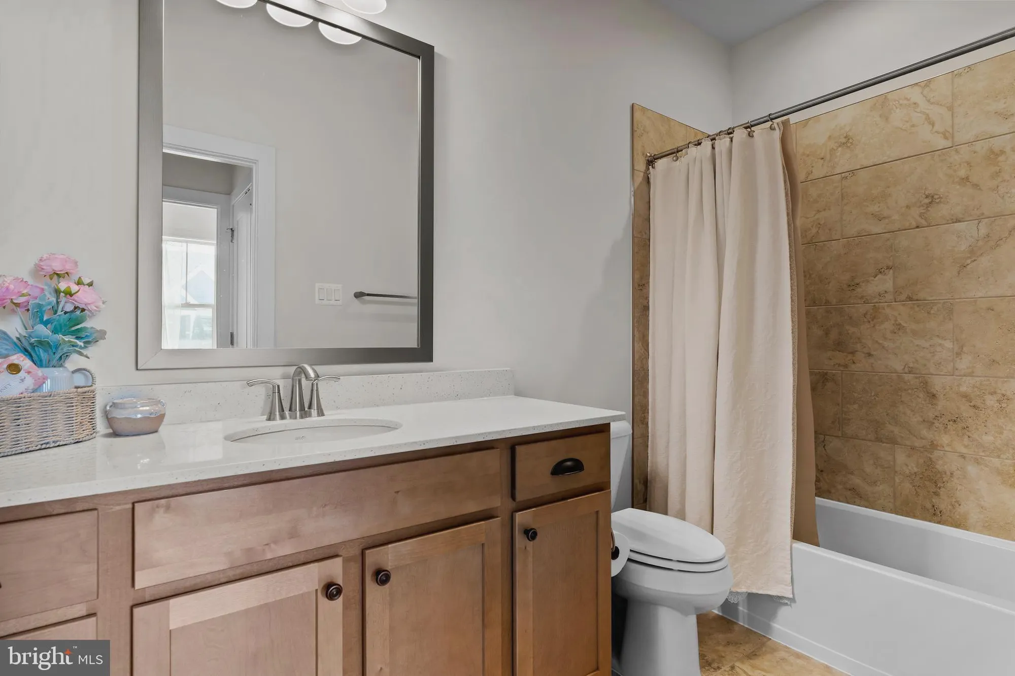 Property Slideshow image 22 of 34 | 33 rolling hills way, Gettysburg, PA, 17325