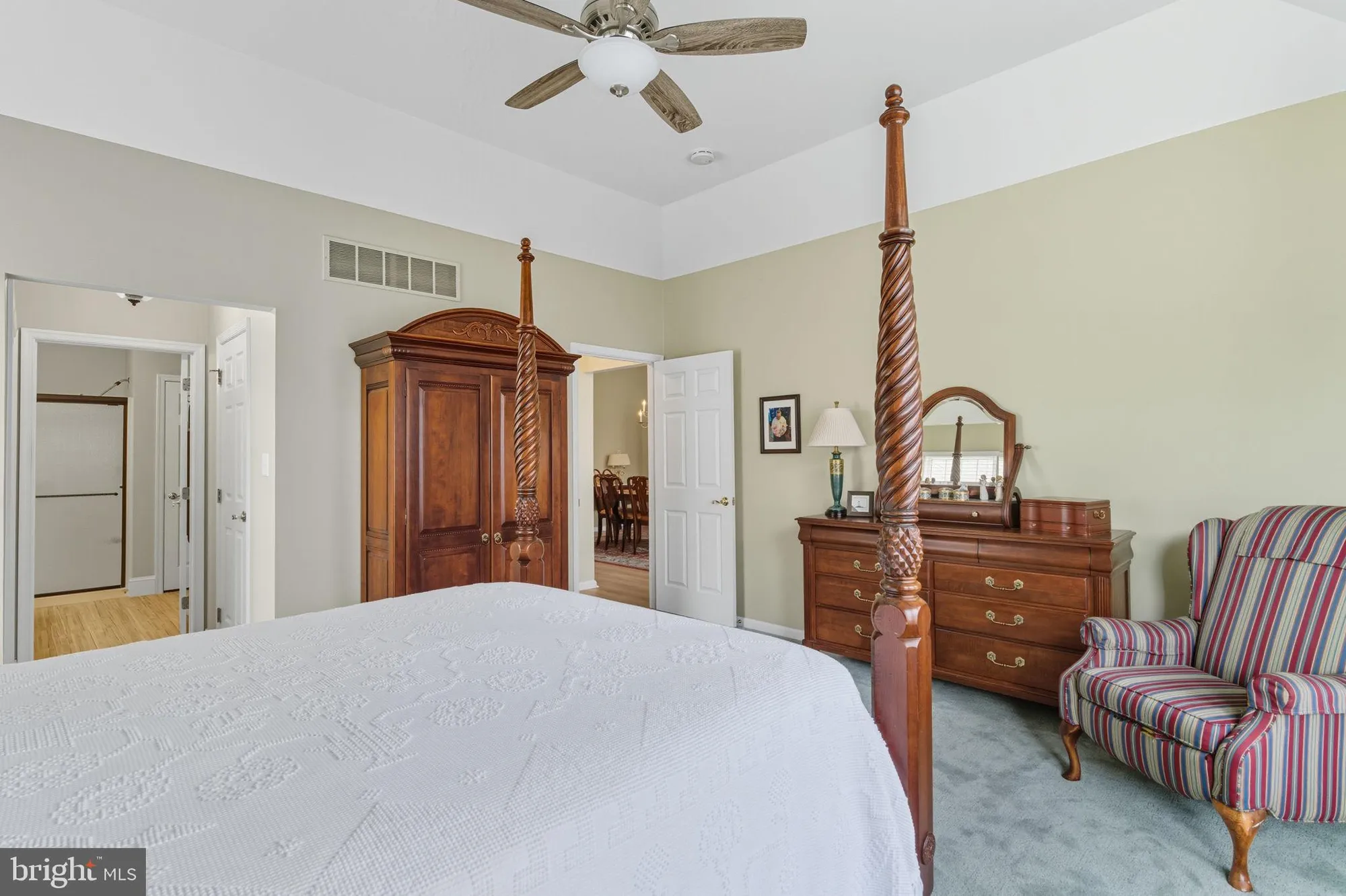 Property Slideshow image 12 of 30 | 2285 seabird dr 14, Bristol, PA, 19007