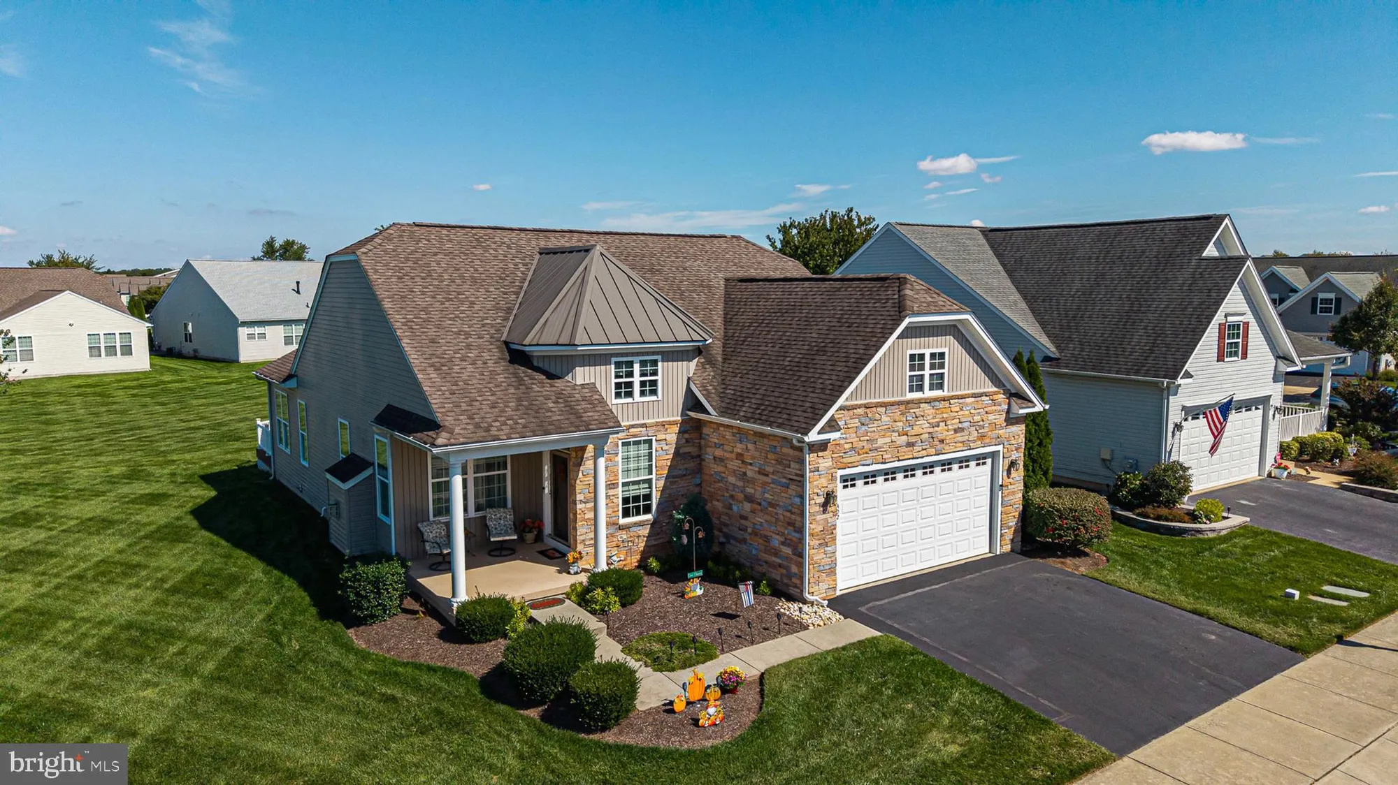 Property Slideshow image 3 of 75 | 402 topiary ln, Middletown, DE, 19709