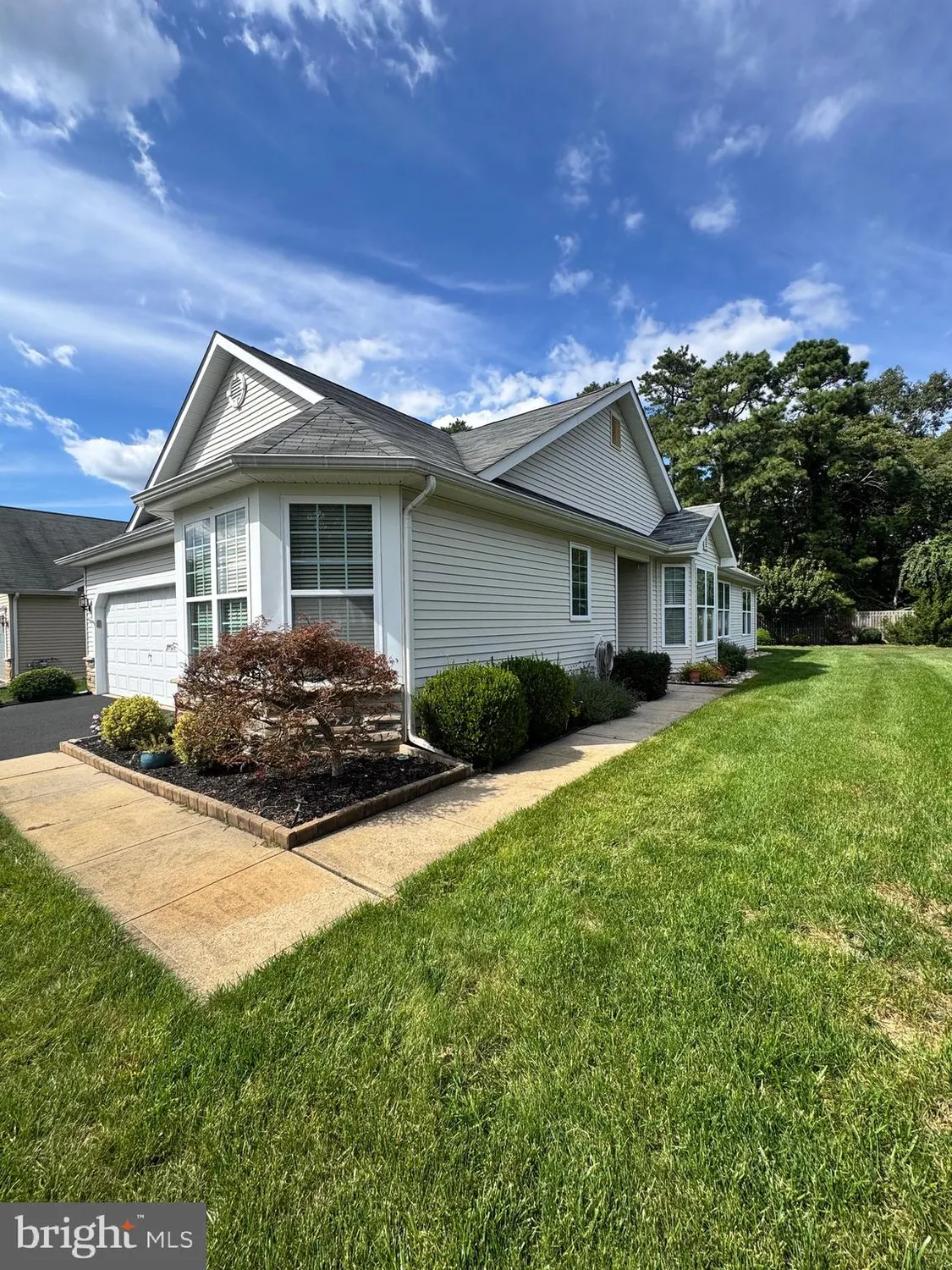 Property Slideshow image 3 of 29 | 607 timberline ln, Manchester Tw, NJ, 08759