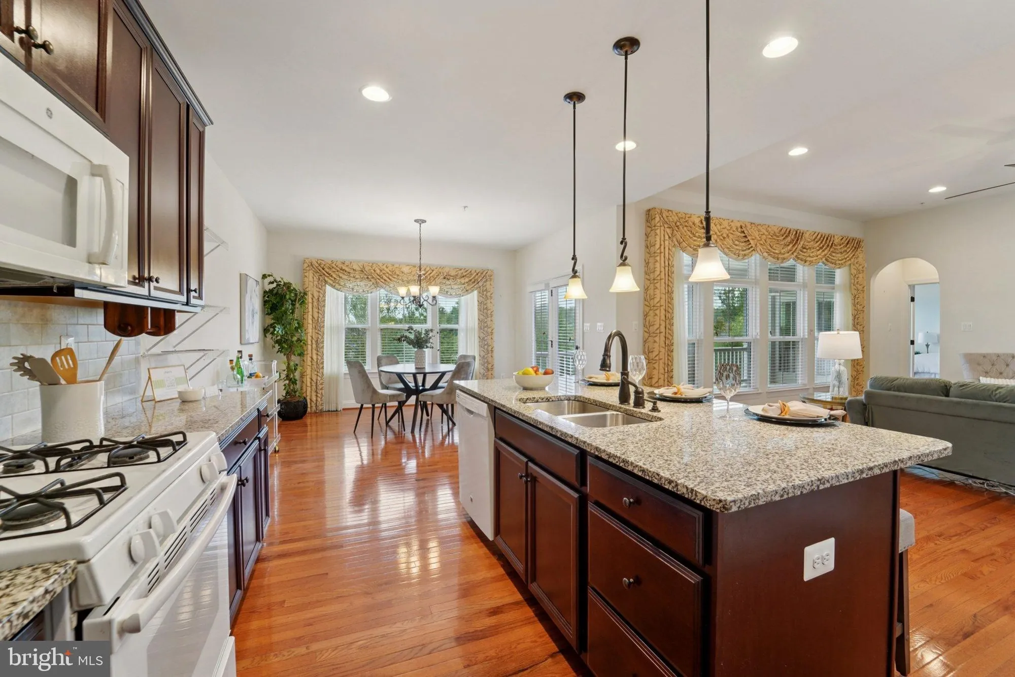 Property Slideshow image 13 of 67 | 1508 orchard grass ct, Odenton, MD, 21113