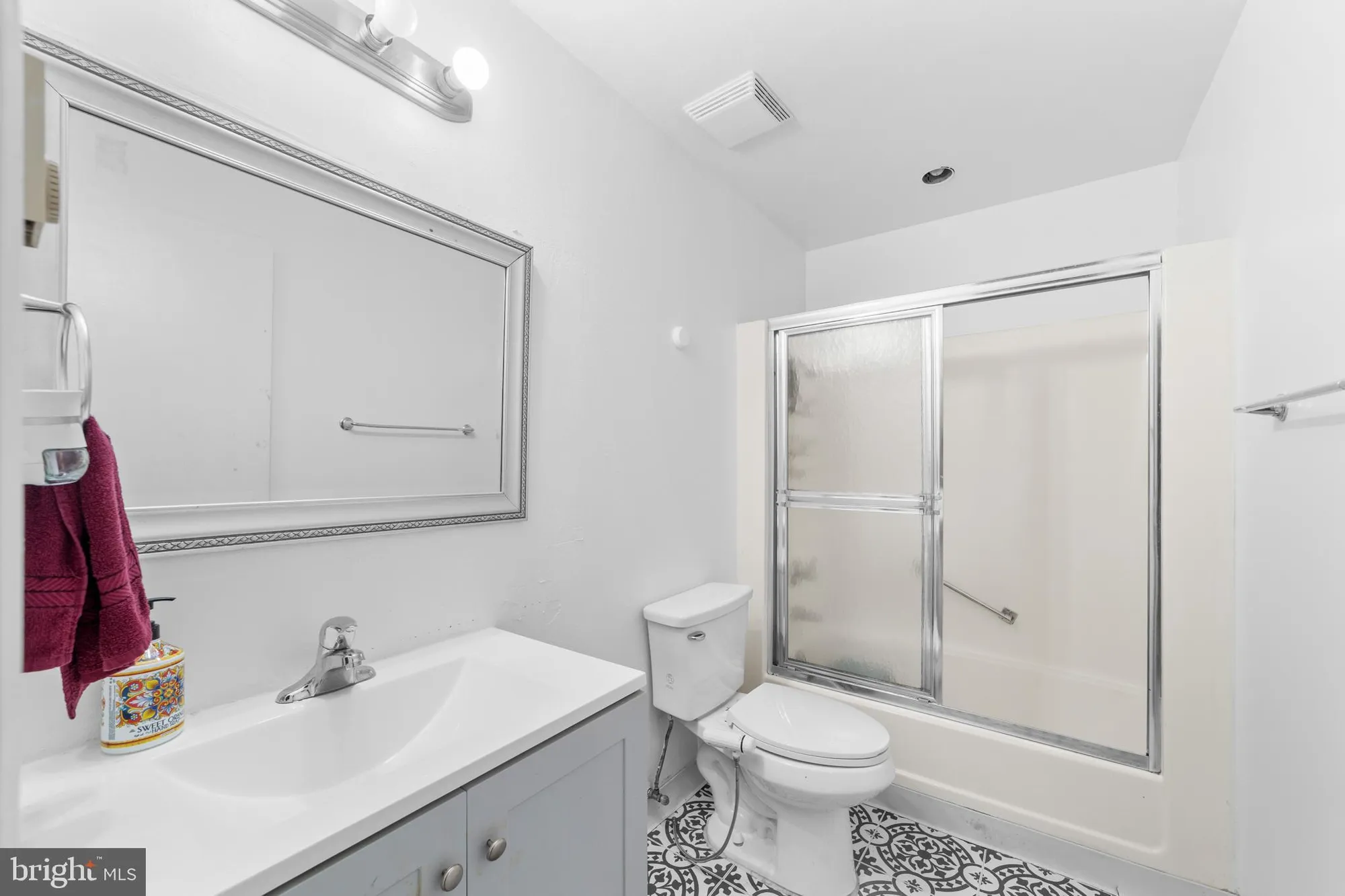 Property Slideshow image 17 of 29 | 25 pitman b, Monroe Township, NJ, 08831