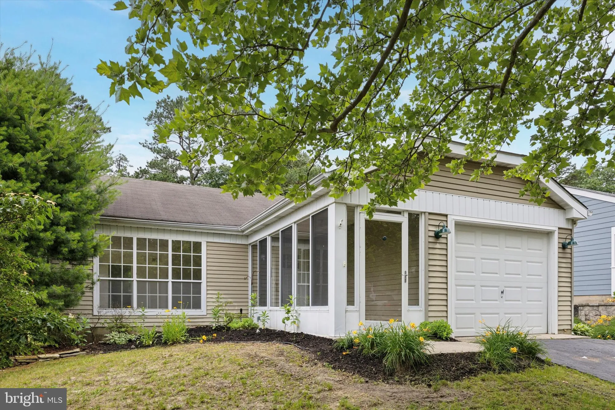 Property Slideshow image 2 of 23 | 114 gramercy pl, Southampton, NJ, 08088