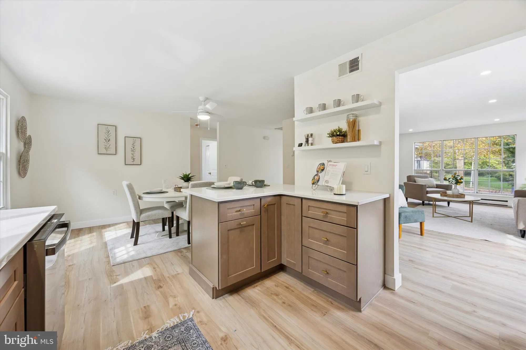 Property Slideshow image 12 of 23 | 114 gramercy pl, Southampton, NJ, 08088