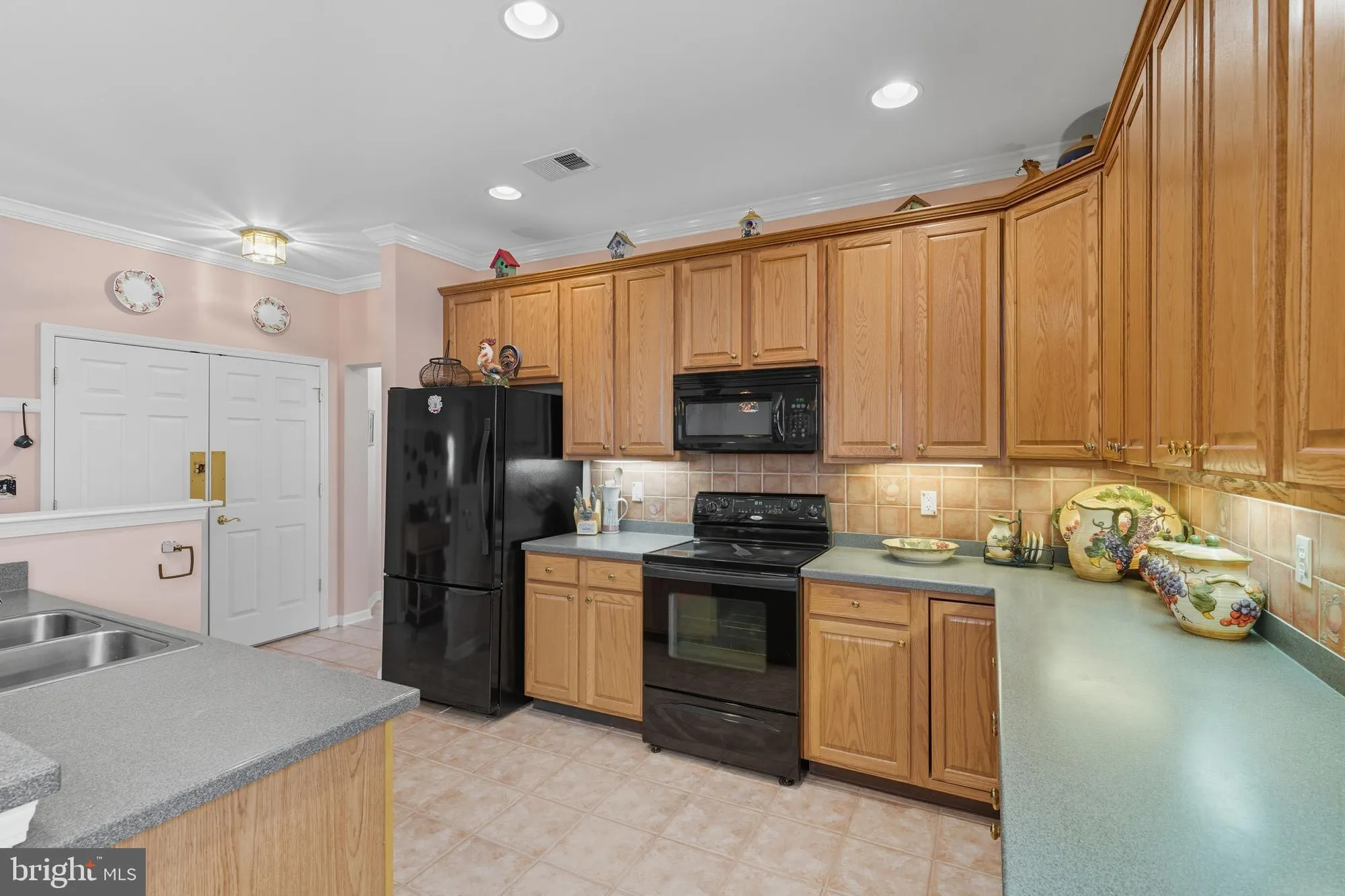 Property Slideshow image 13 of 50 | 224 mirage blvd, Barnegat, NJ, 08005