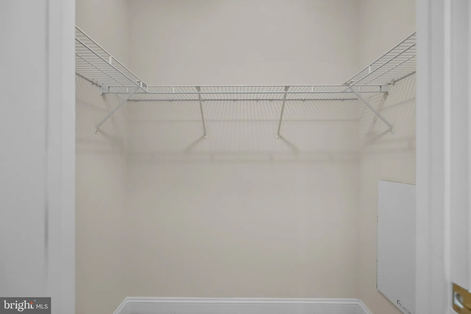 Property Slideshow image 27 of 43 | 2905 saintsbury plz 315, Fairfax, VA, 22031