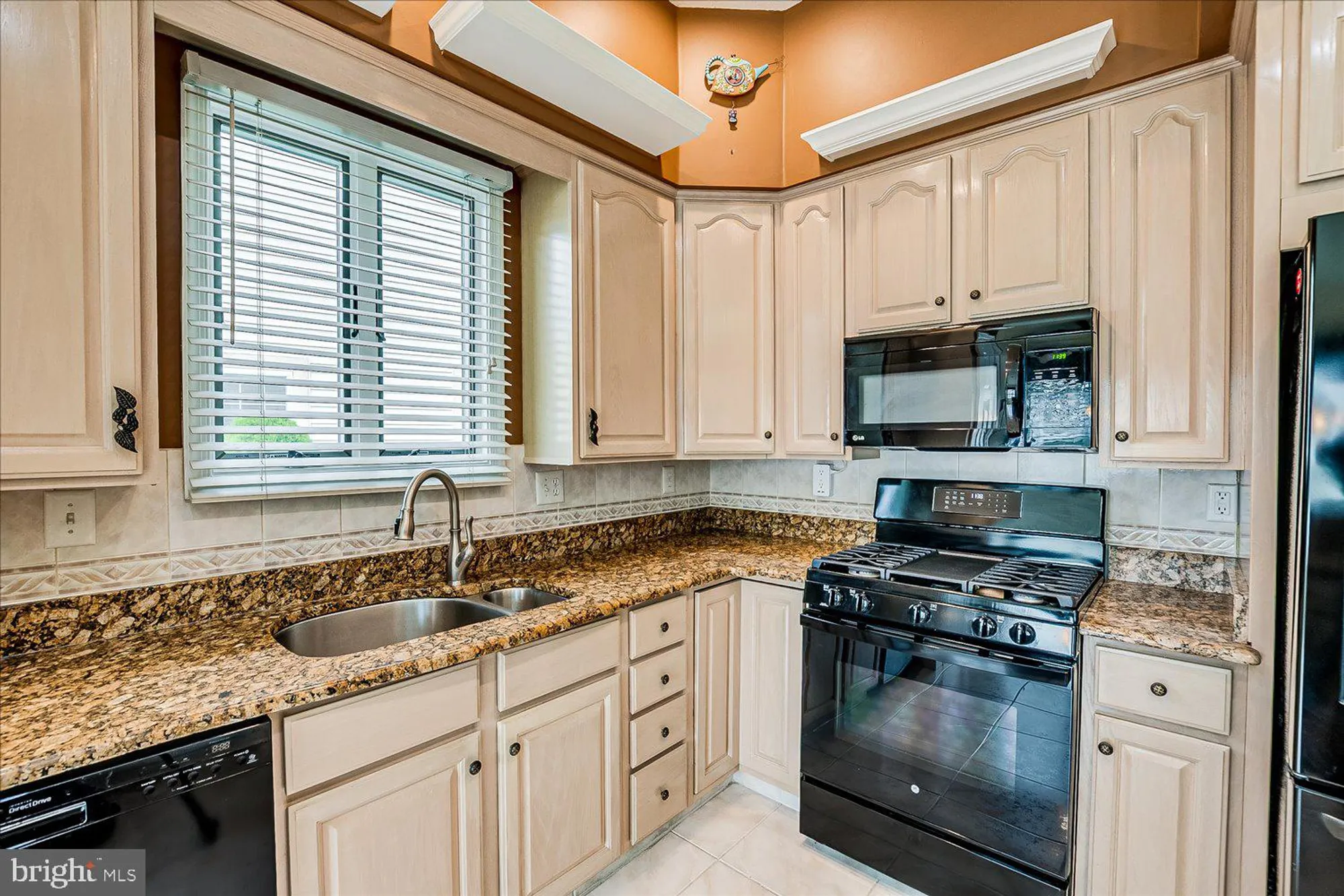 Property Slideshow image 22 of 50 | 136 birmingham ln, Monroe Township, NJ, 08831