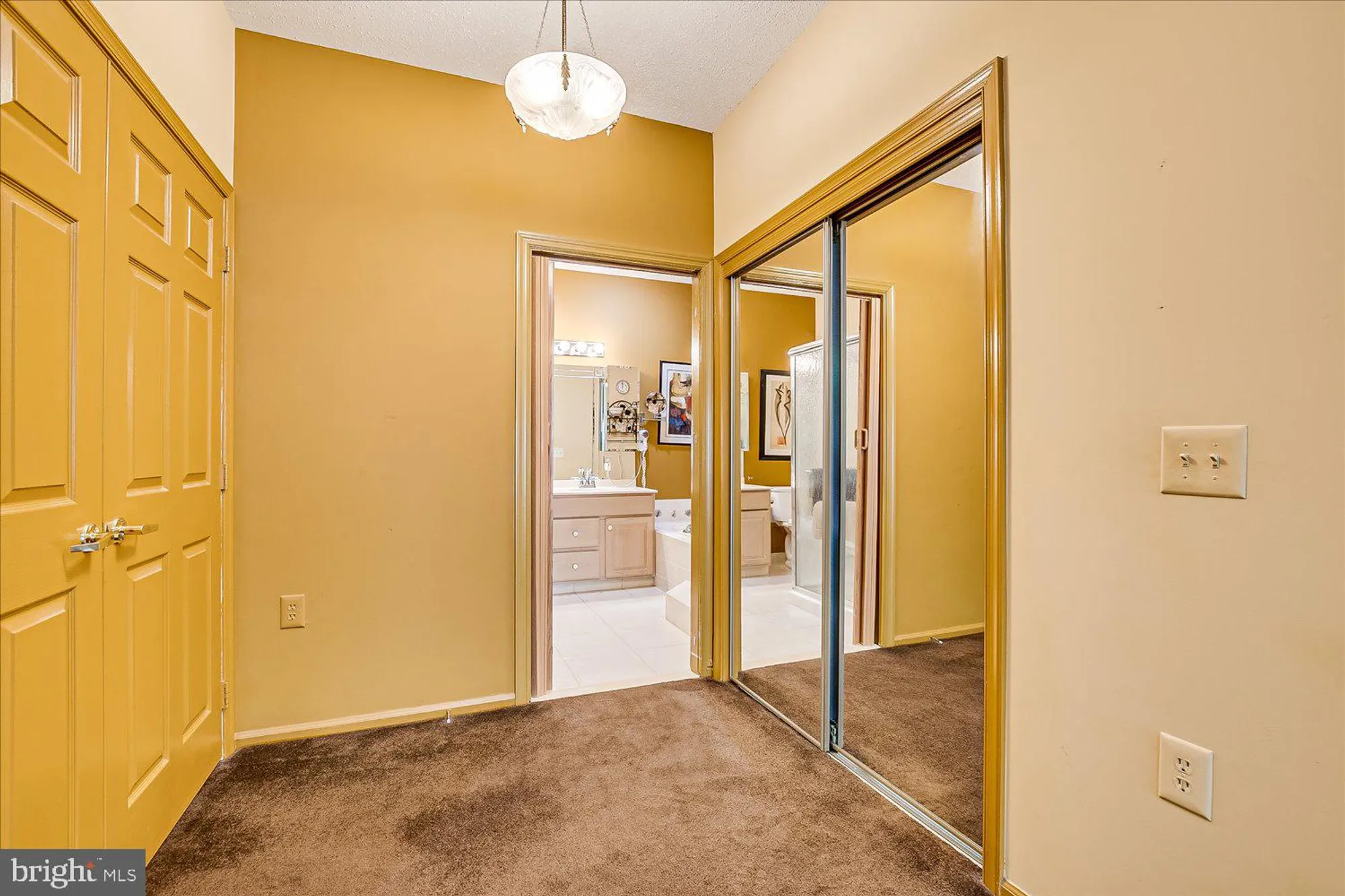 Property Slideshow image 33 of 50 | 136 birmingham ln, Monroe Township, NJ, 08831