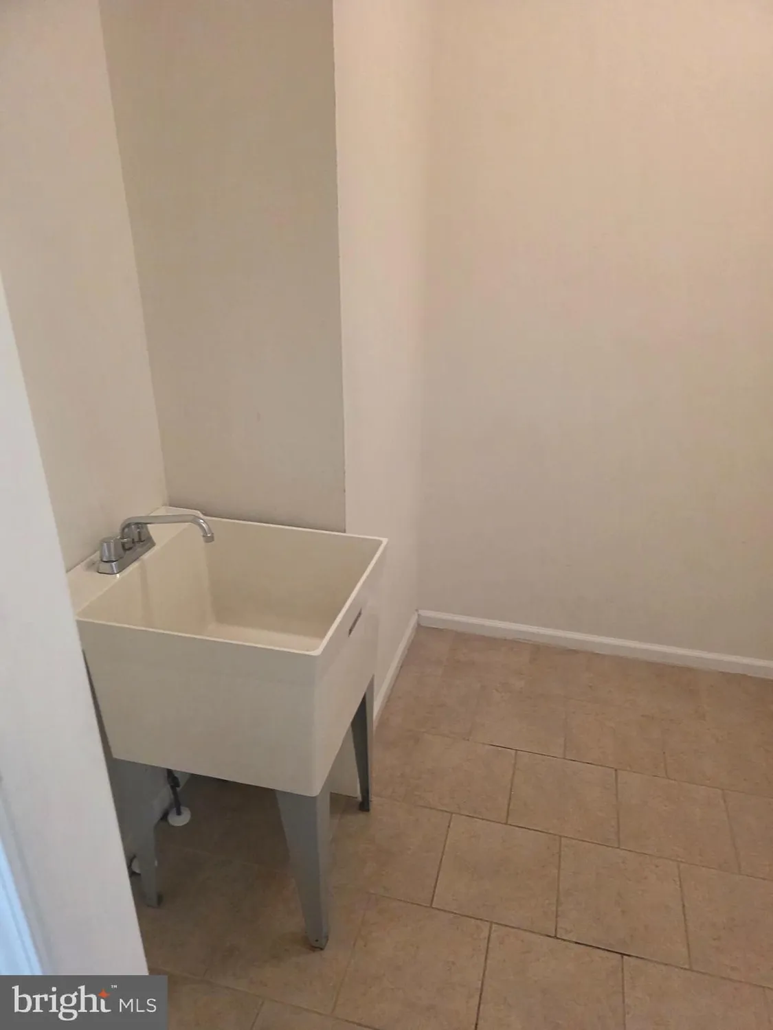 Property Slideshow image 18 of 39 | 98 gasko rd, Mays Landing, NJ, 08330