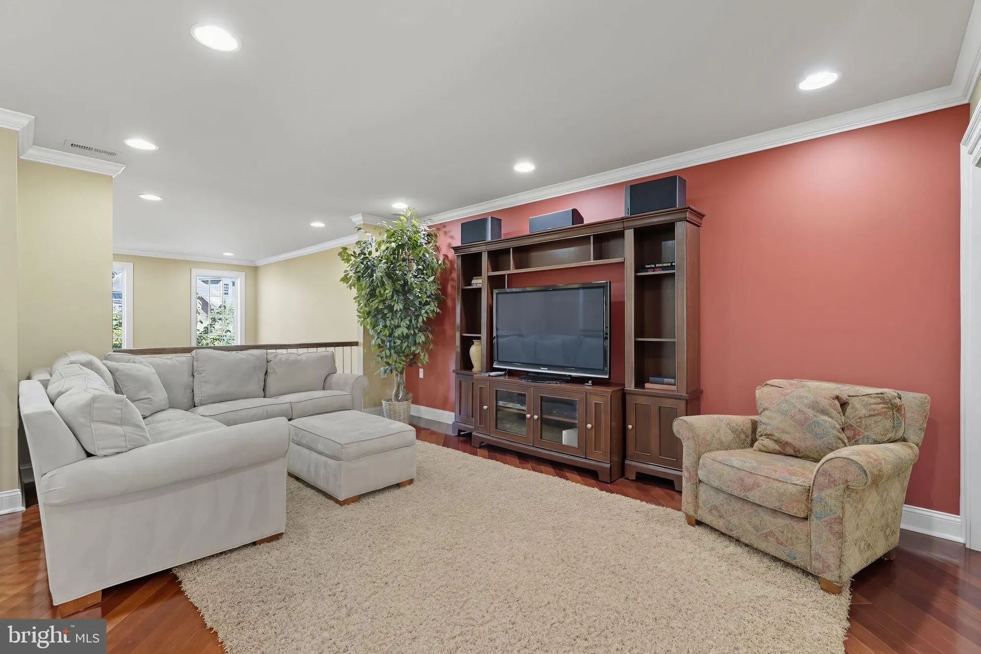 Property Slideshow image 22 of 36 | 95 rittenhouse cir, Newtown, PA, 18940