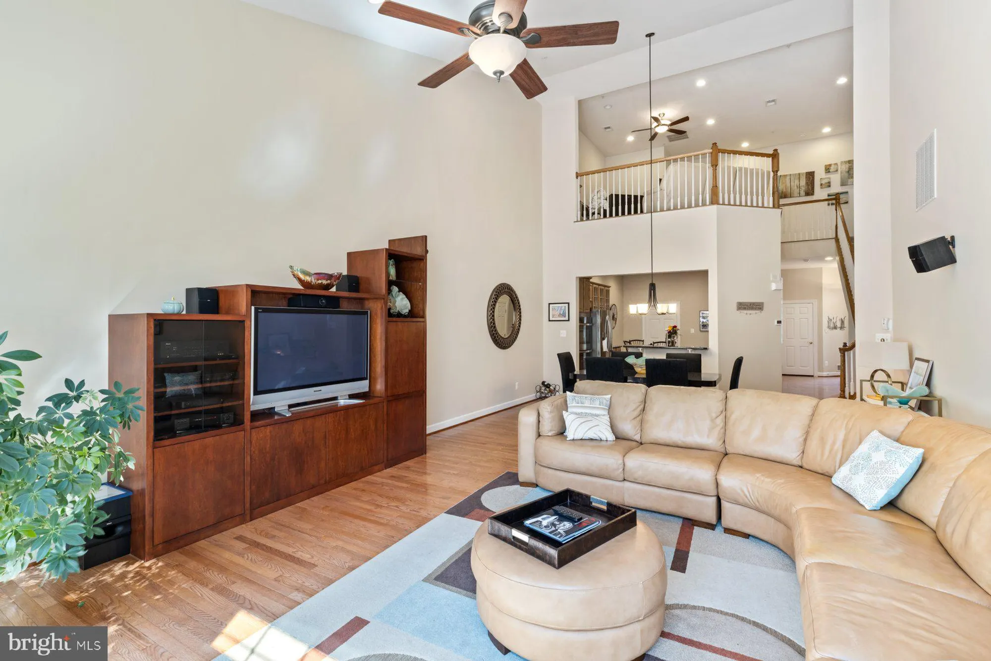 Property Slideshow image 13 of 28 | 8325 meadowsweet rd # 8325, Baltimore, MD, 21208