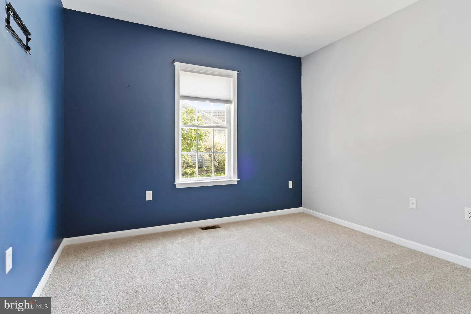 Property Slideshow image 10 of 37 | 152 st michaels way, Hanover, PA, 17331