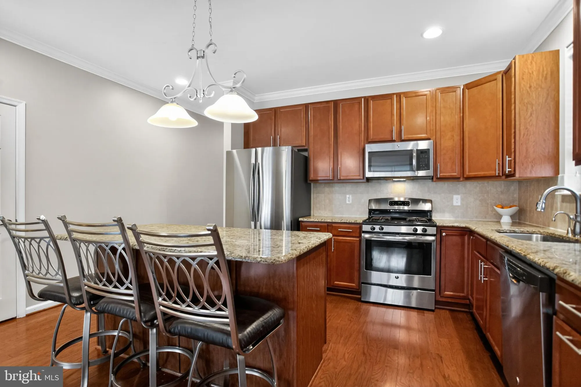 Property Slideshow image 9 of 30 | 2680 iris ln, Philadelphia, PA, 19116