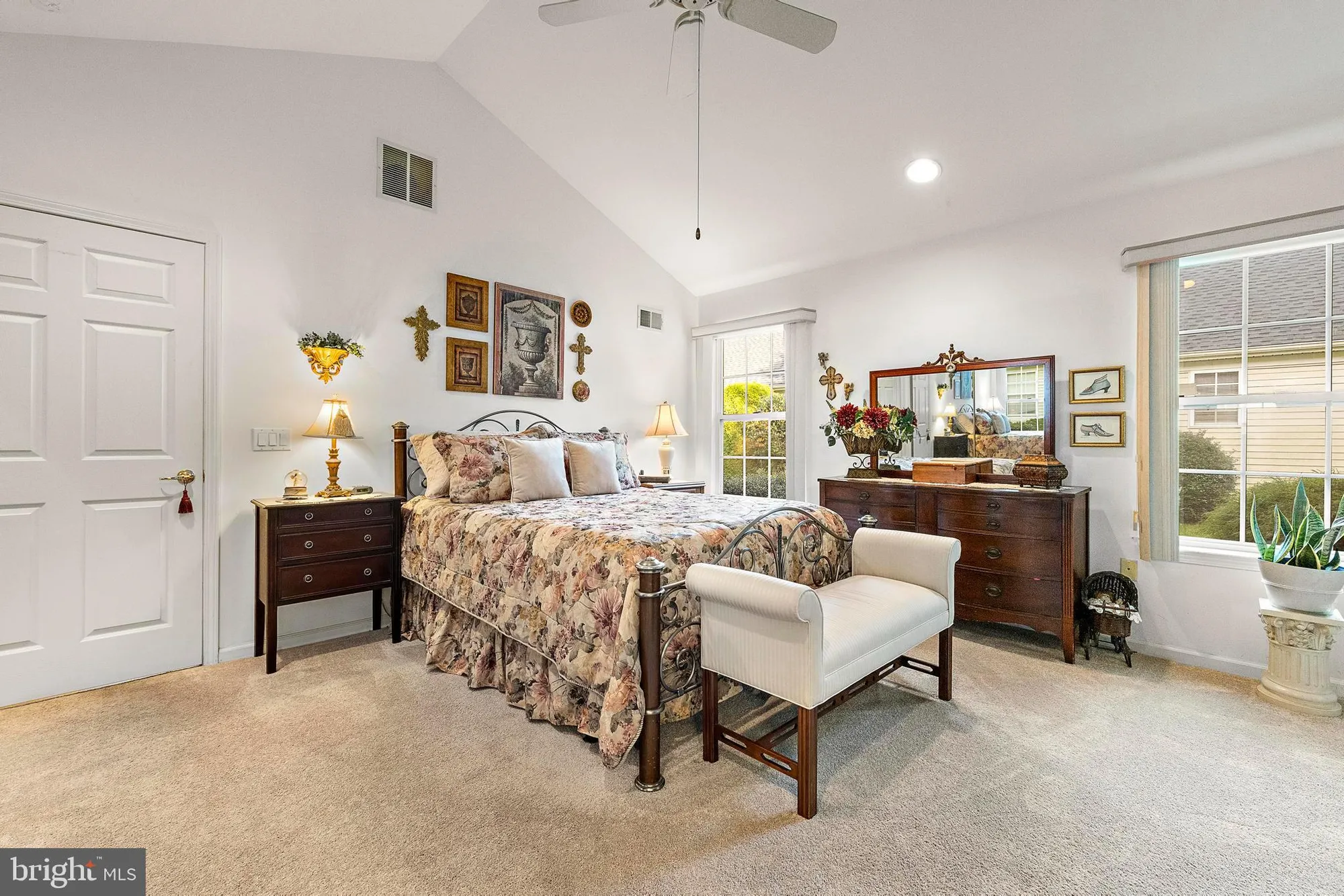 Property Slideshow image 29 of 39 | 14 skylark ln, Lakewood, NJ, 08701