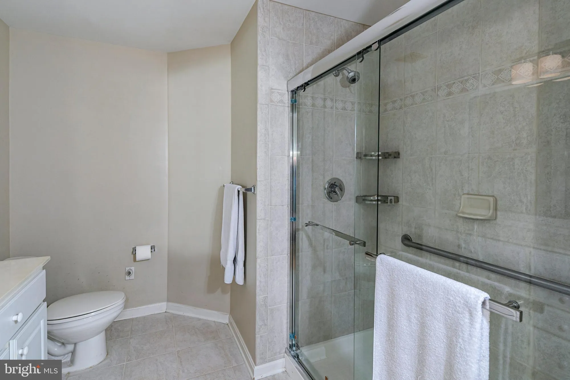 Property Slideshow image 20 of 37 | 163 federal point blvd, Lawrence Township, NJ, 08648