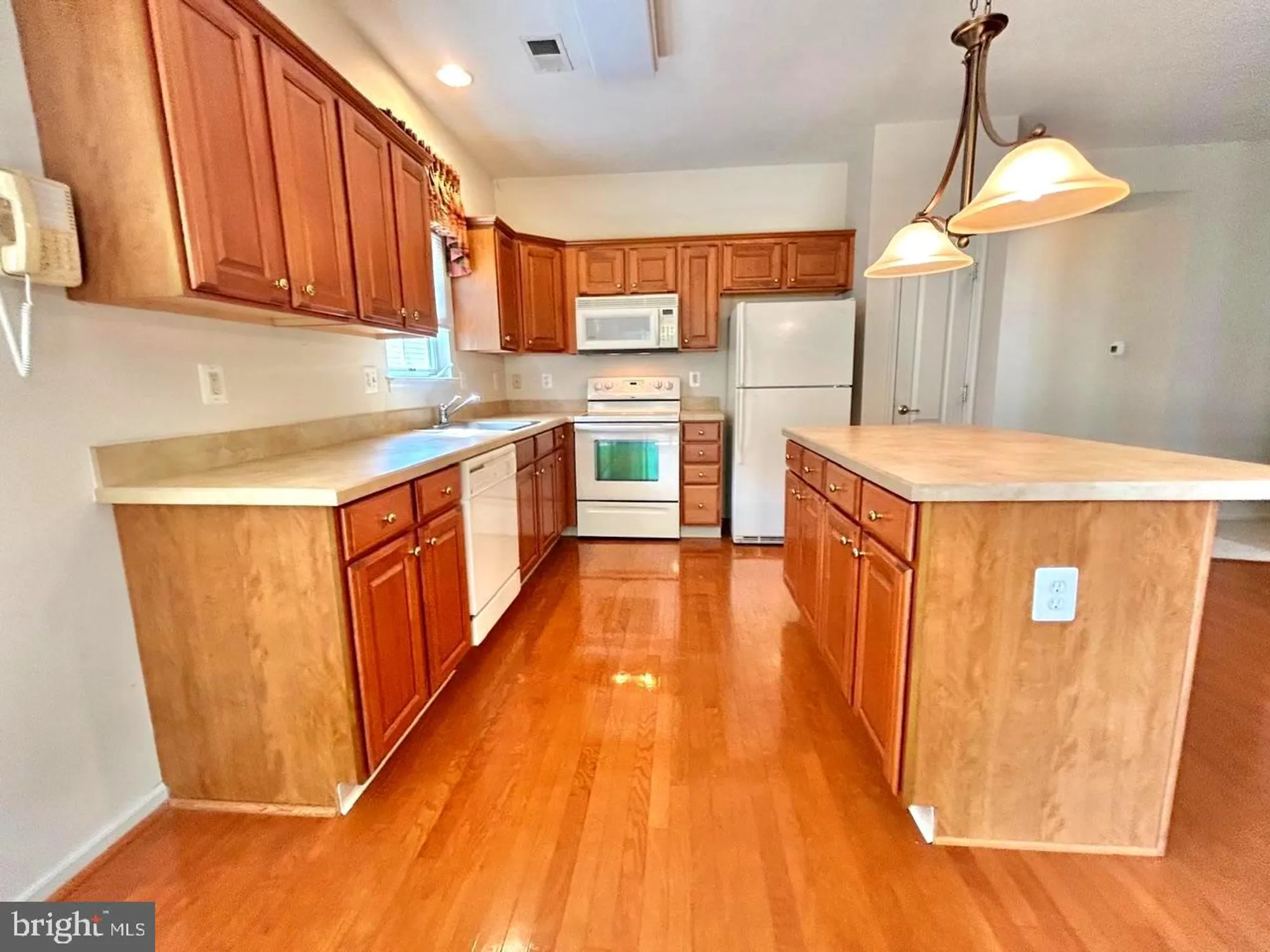 Property Slideshow image 2 of 58 | 238 night hawk cir, West Deptford, NJ, 08086