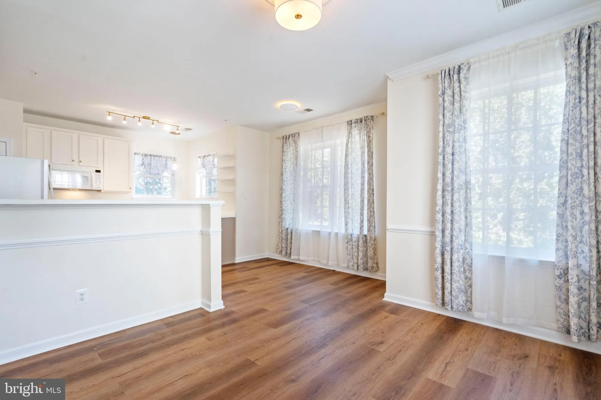 Property Slideshow image 12 of 48 | 20745 royal palace sq 210, Sterling, VA, 20165