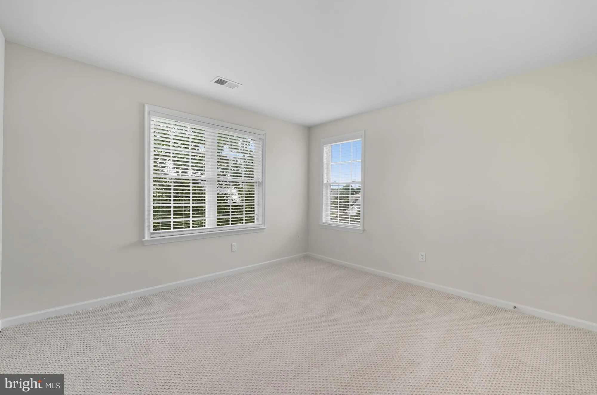 Property Slideshow image 20 of 30 | 6066 halverton pl, Gainesville, VA, 20155