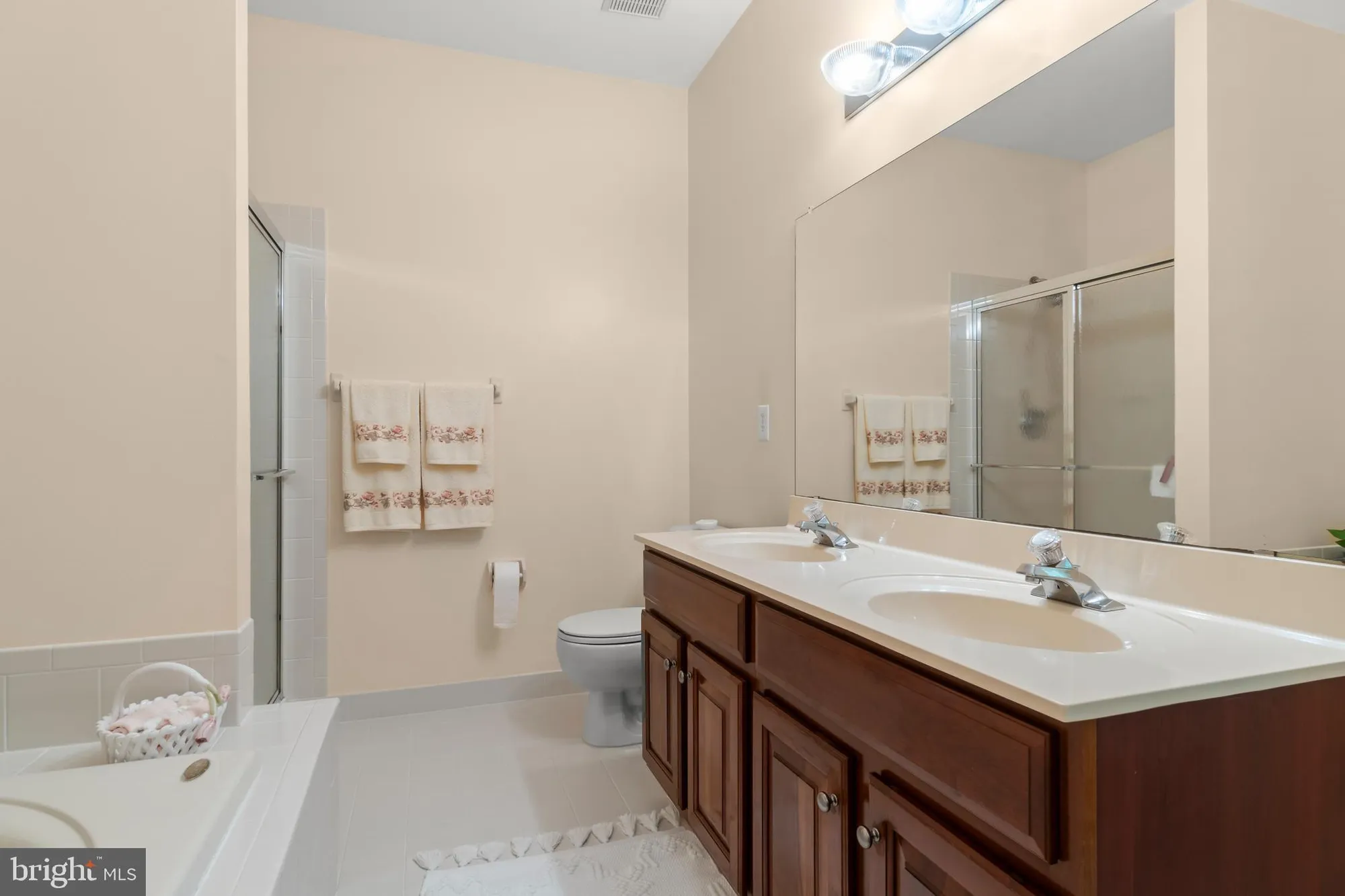 Property Slideshow image 15 of 18 | 9 dutchess ct, Southampton, NJ, 08088