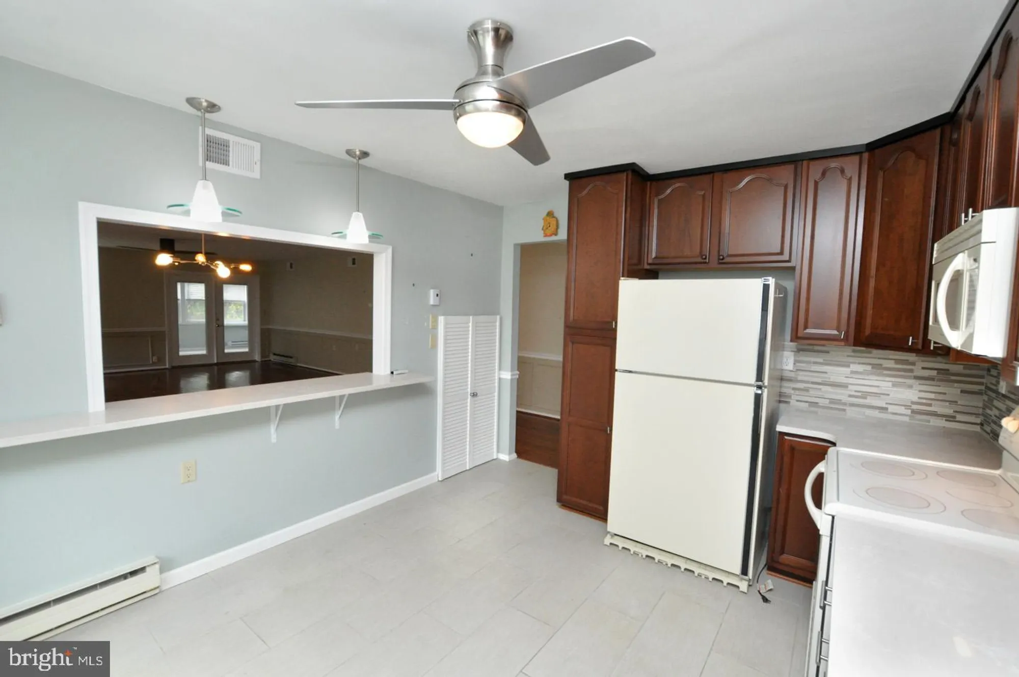 Property Slideshow image 7 of 26 | 41 new castle dr, Southampton, NJ, 08088