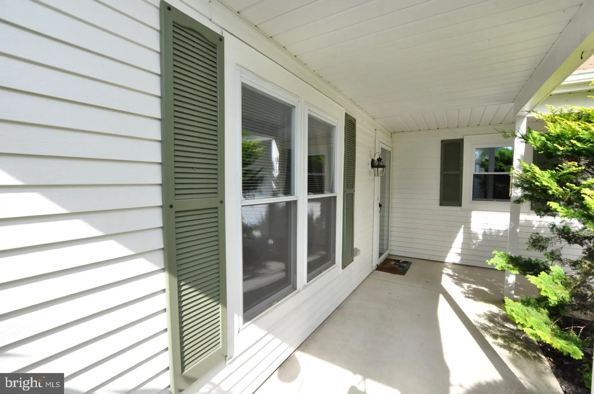 Property Slideshow image 3 of 27 | 25 dunstable rd, Southampton, NJ, 08088