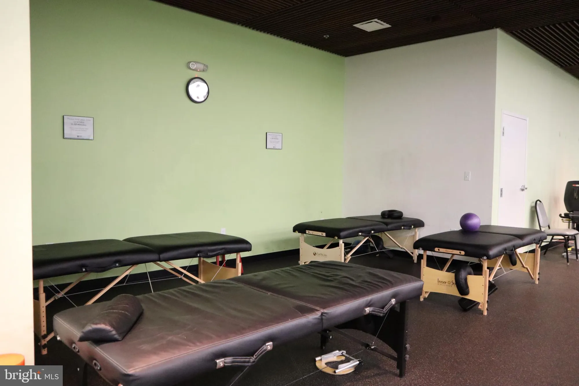 Property Slideshow image 40 of 53 | 15107 interlachen dr 2-119, Silver Spring, MD, 20906