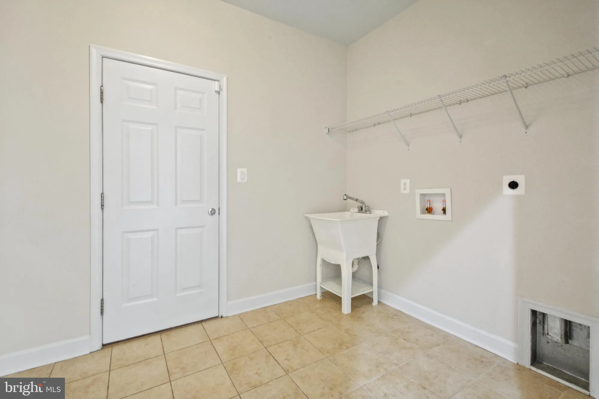 Property Slideshow image 16 of 31 | 5607 cedar mountain ct, Fredericksburg, VA, 22407