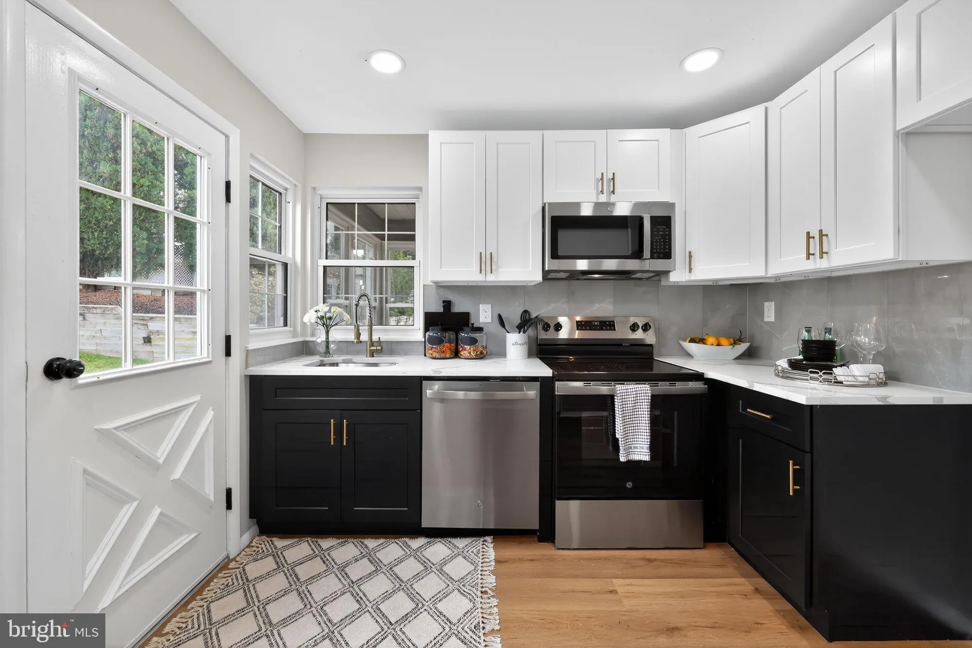 Property Slideshow image 19 of 30 | 22 banbury ln, Southampton, NJ, 08088