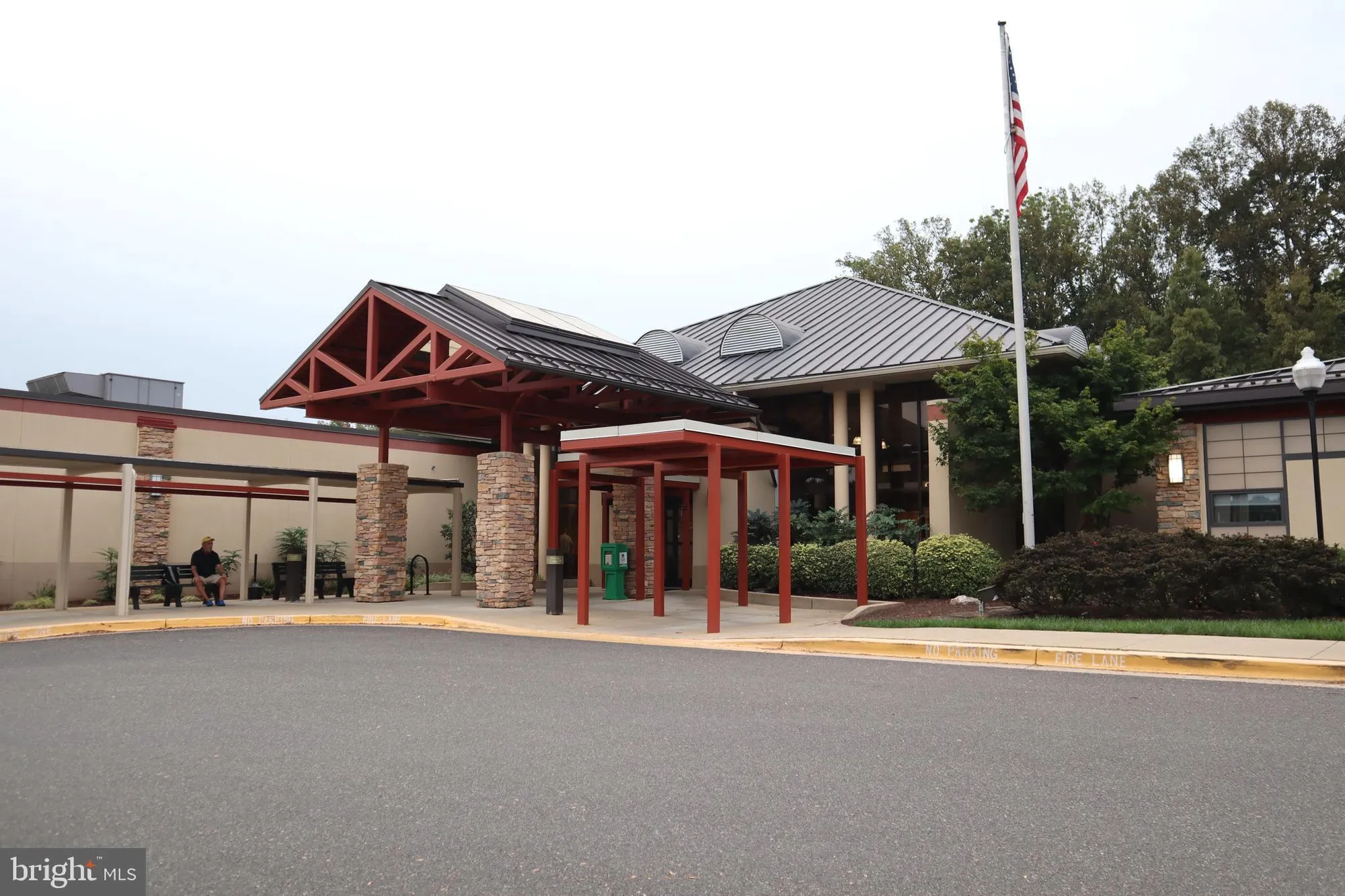 Property Slideshow image 36 of 53 | 15107 interlachen dr 2-119, Silver Spring, MD, 20906