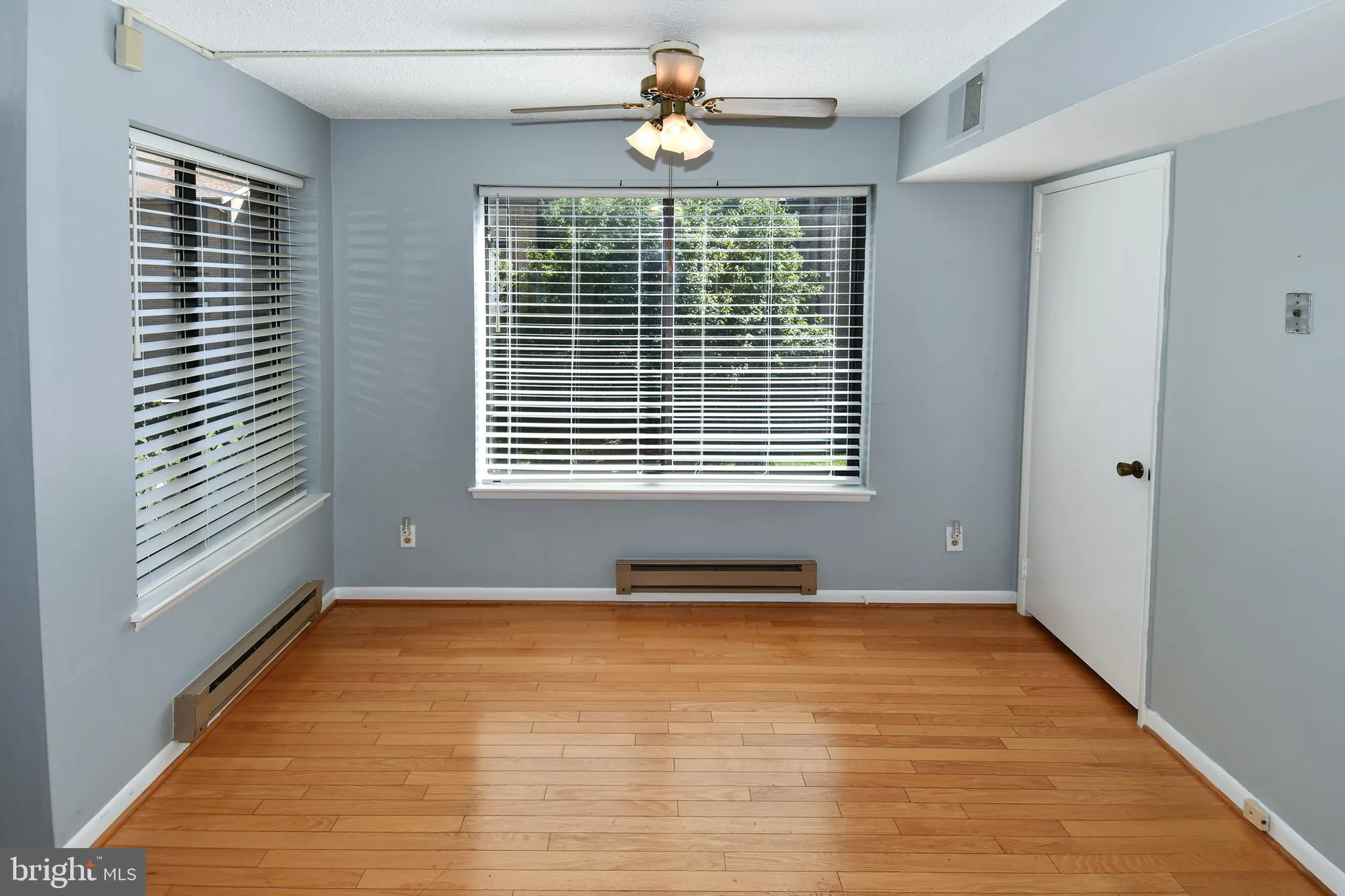 Property Slideshow image 15 of 36 | 15311 beaverbrook ct 90-2e, Silver Spring, MD, 20906