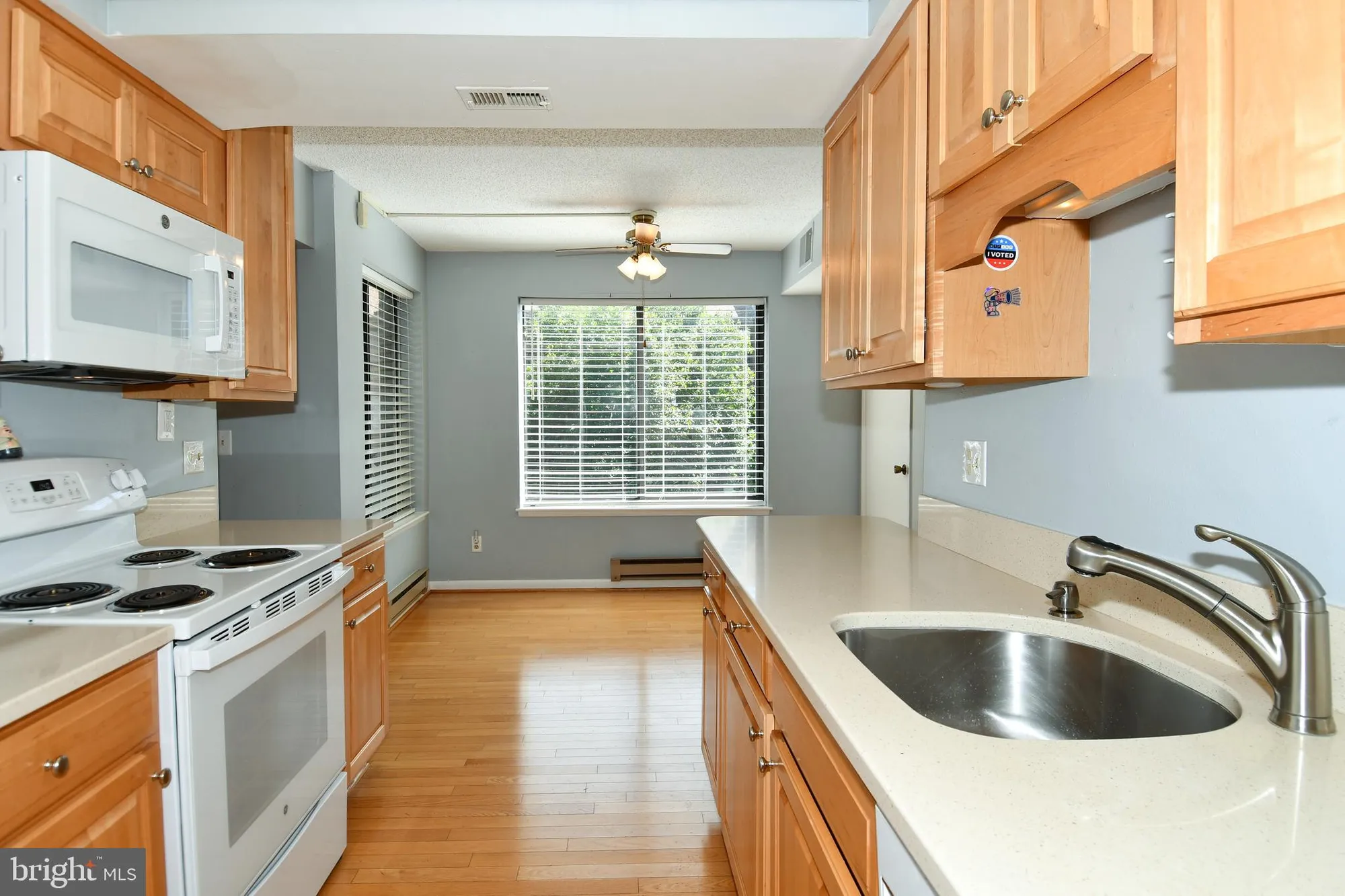 Property Slideshow image 1 of 36 | 15311 beaverbrook ct 90-2e, Silver Spring, MD, 20906
