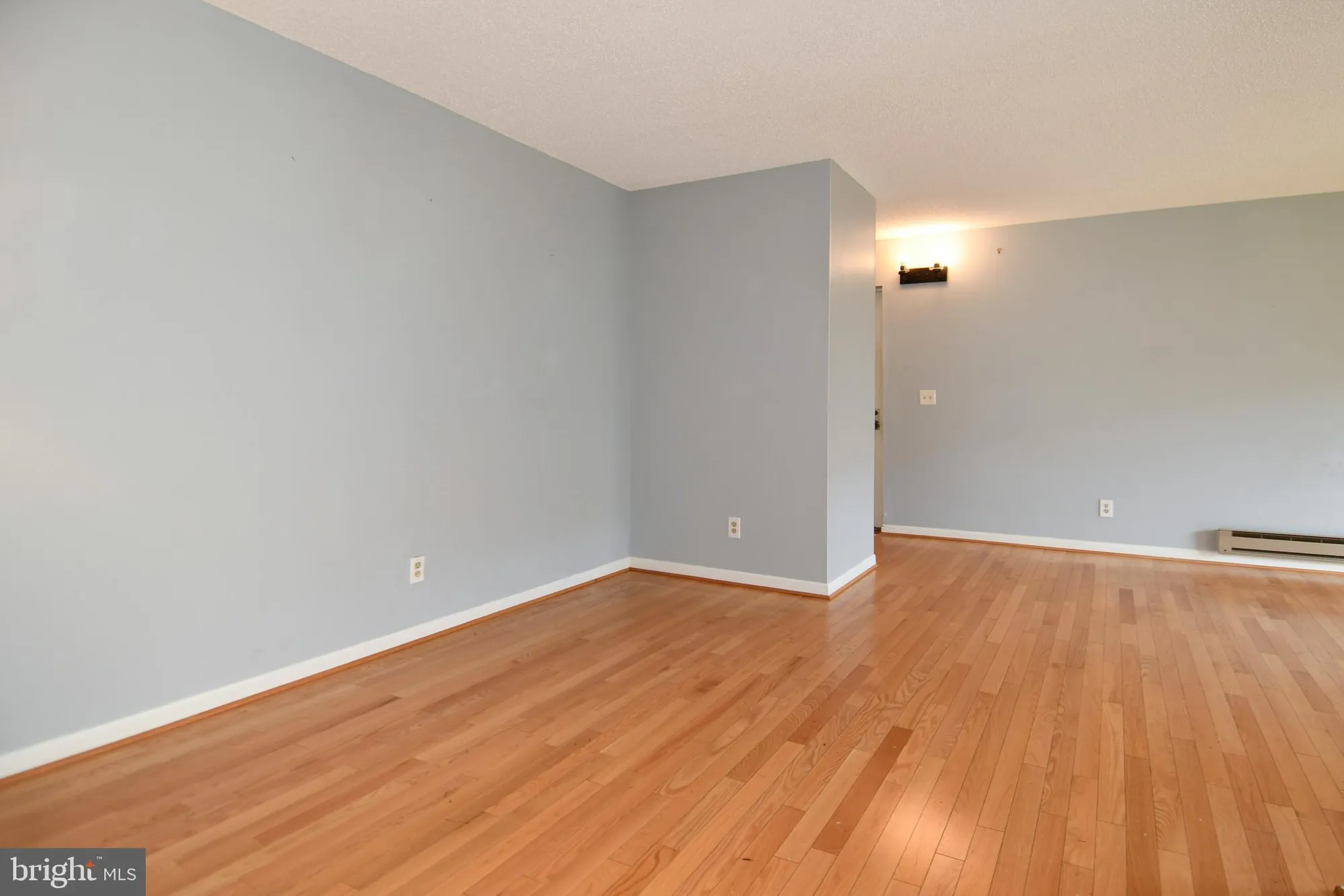 Property Slideshow image 19 of 36 | 15311 beaverbrook ct 90-2e, Silver Spring, MD, 20906