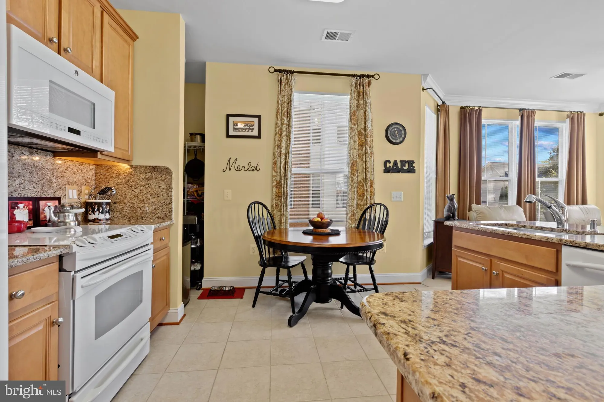 Property Slideshow image 18 of 37 | 8610 liberty trl unit 201, Manassas, VA, 20110