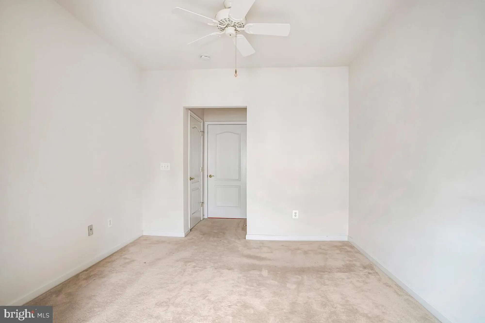 Property Slideshow image 35 of 70 | 7315 brookview rd 302, Elkridge, MD, 21075