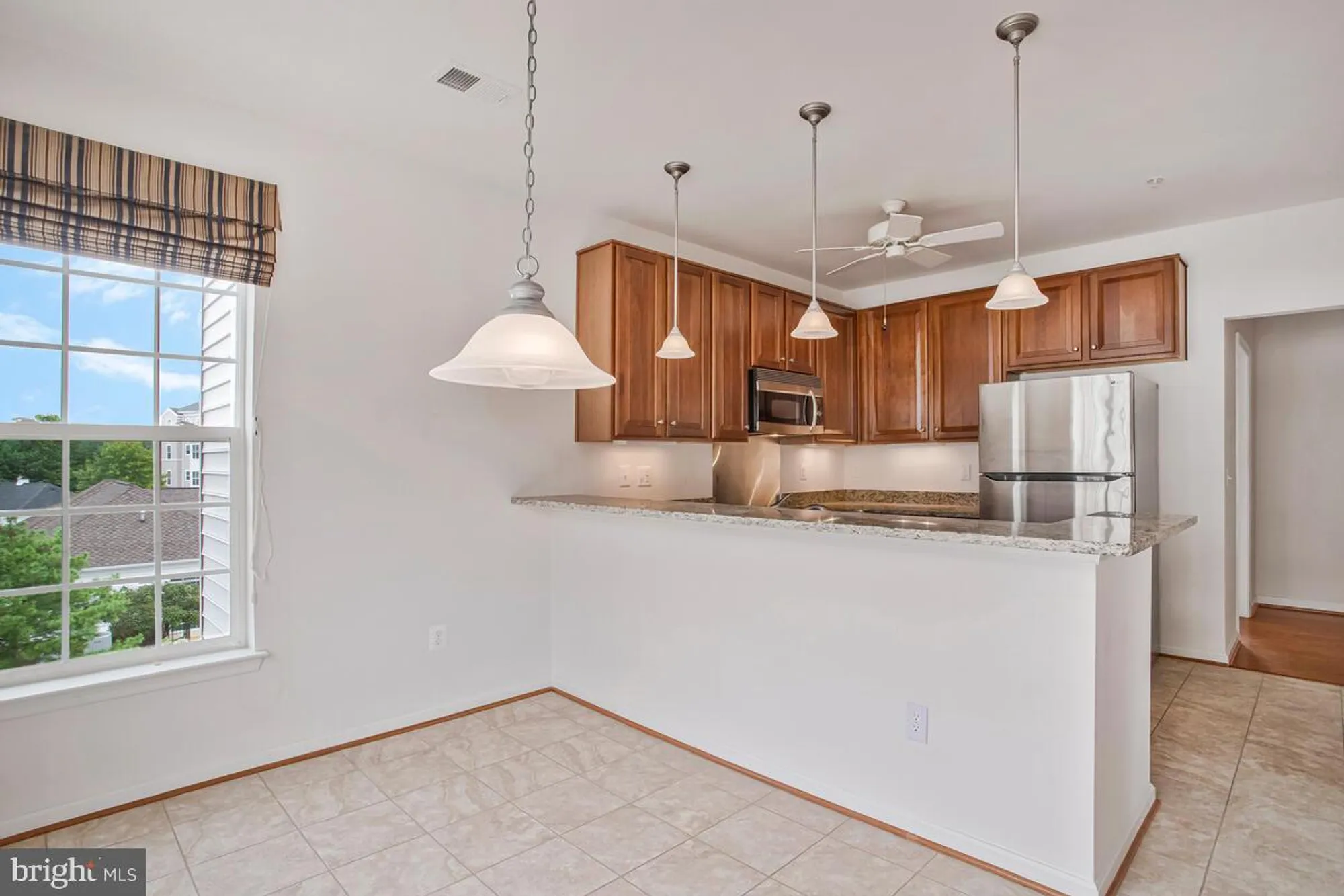 Property Slideshow image 21 of 70 | 7315 brookview rd 302, Elkridge, MD, 21075