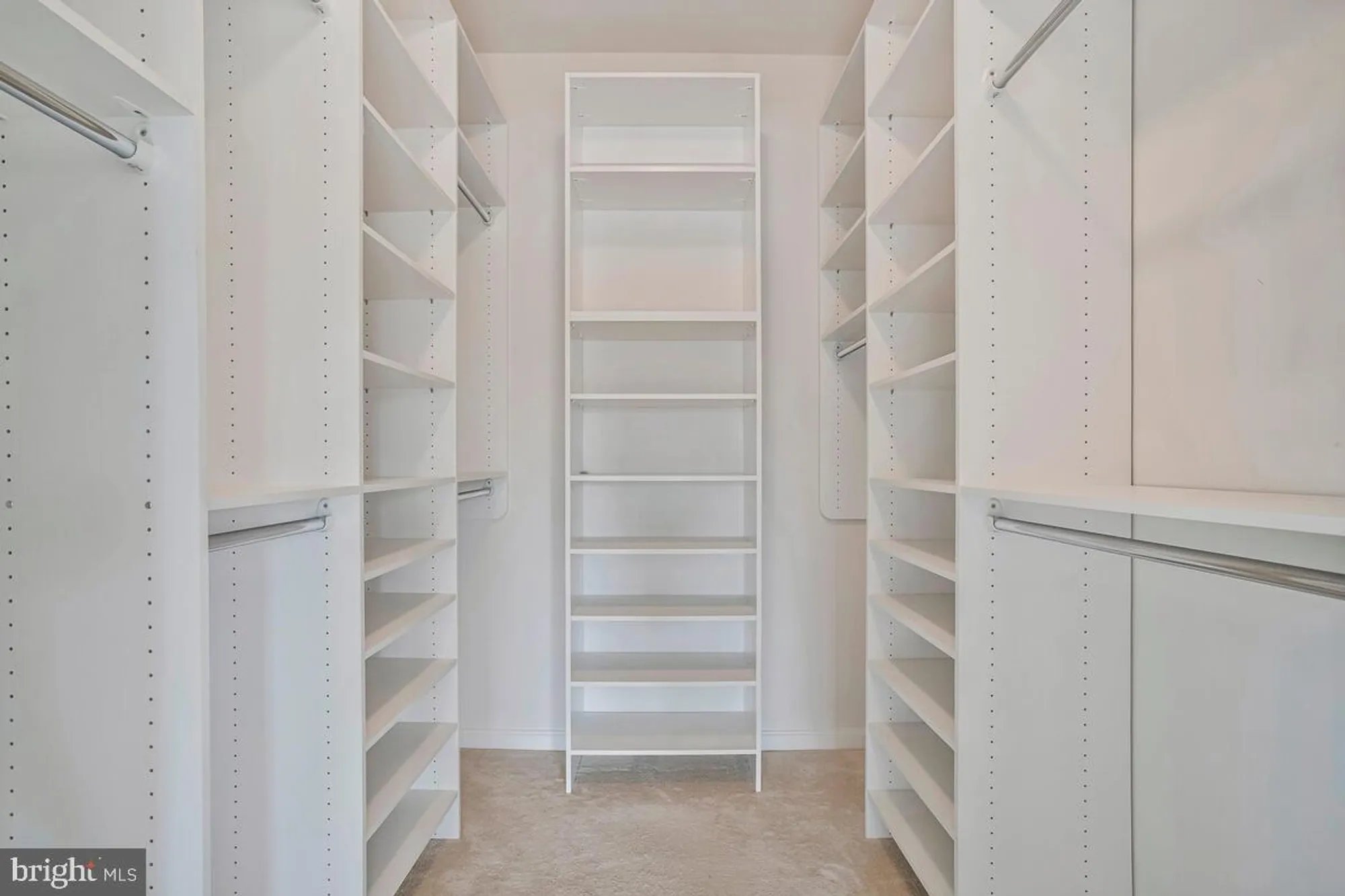 Property Slideshow image 32 of 70 | 7315 brookview rd 302, Elkridge, MD, 21075