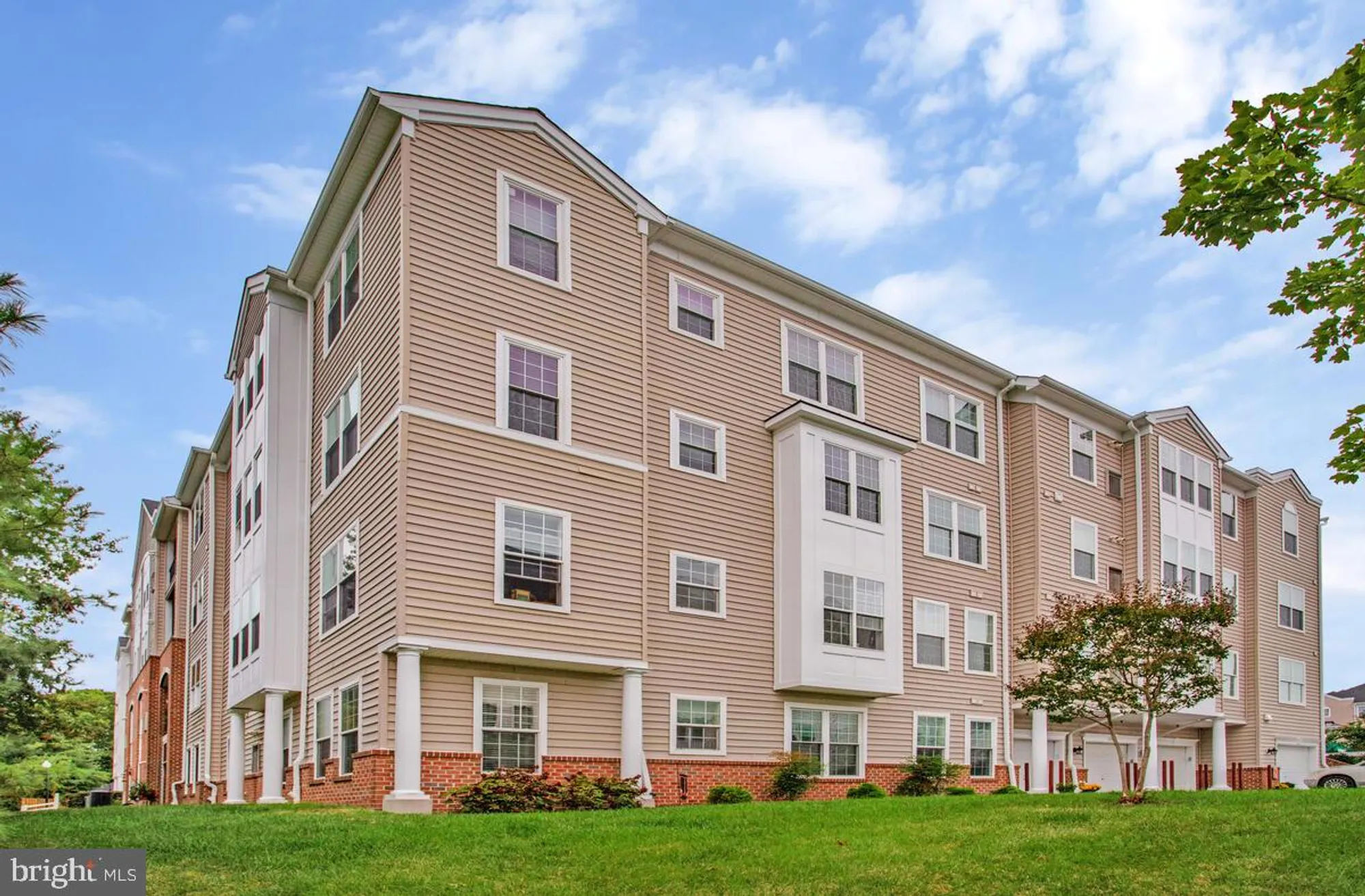 Property Slideshow image 44 of 70 | 7315 brookview rd 302, Elkridge, MD, 21075