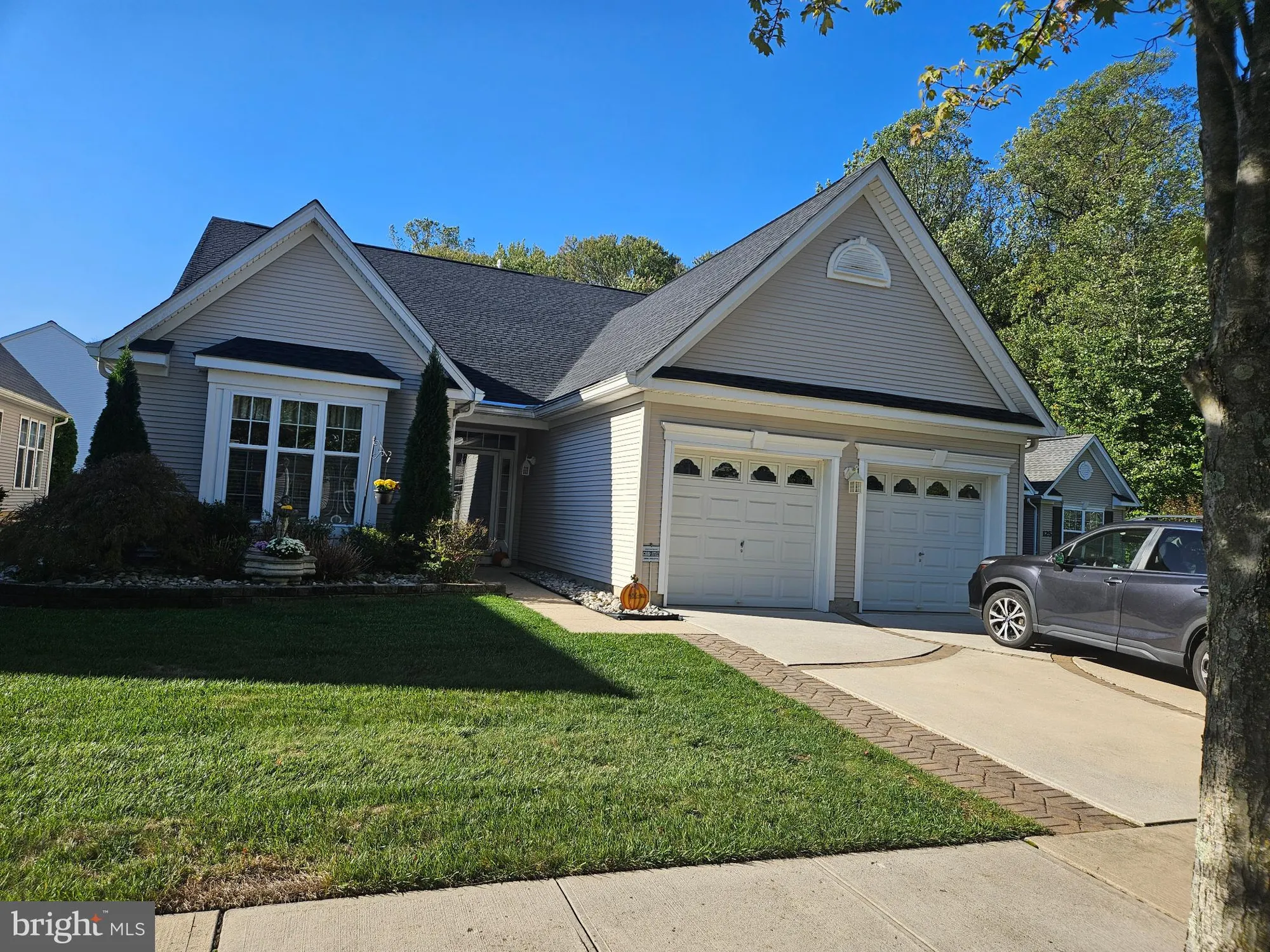 Property Slideshow image 1 of 10 | 123 monte carlo dr, Hamilton, NJ, 08691