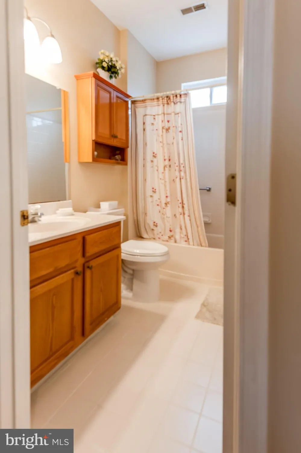 Property Slideshow image 17 of 33 | 5 dutchess ct, Southampton, NJ, 08088