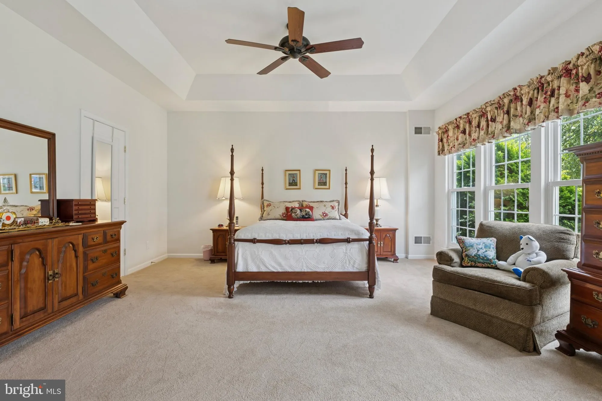 Property Slideshow image 16 of 47 | 213 katsura dr, Kennett Square, PA, 19348