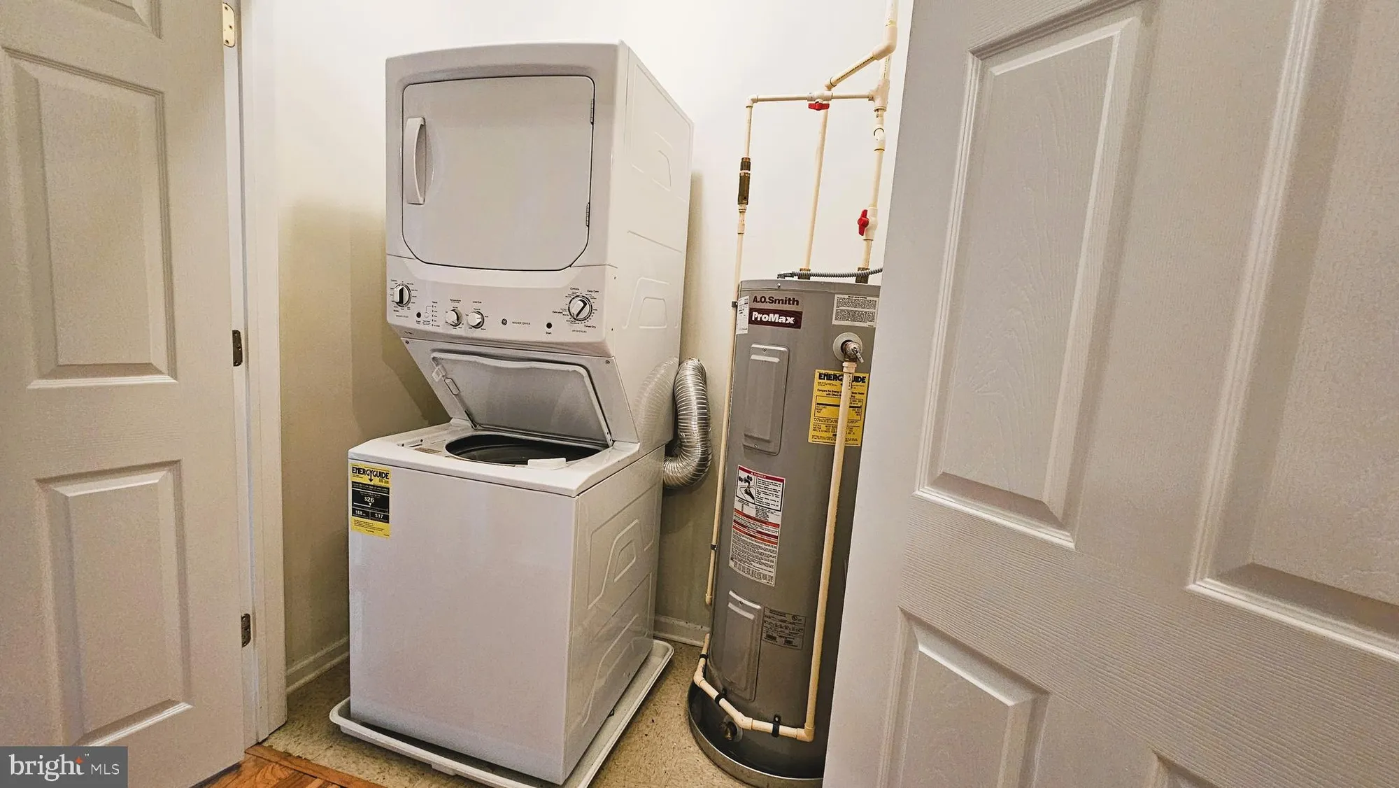 Property Slideshow image 15 of 31 | 1409 colts cir d, Lawrenceville, NJ, 08648